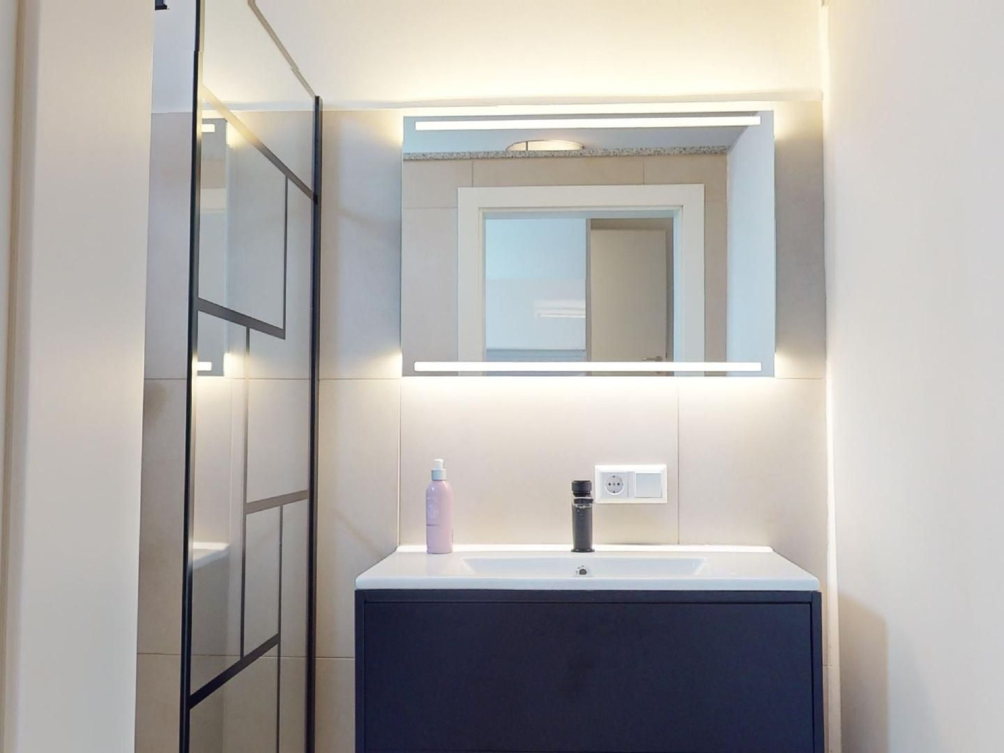 Renovierte Erdgeschosswohnung-Dedans