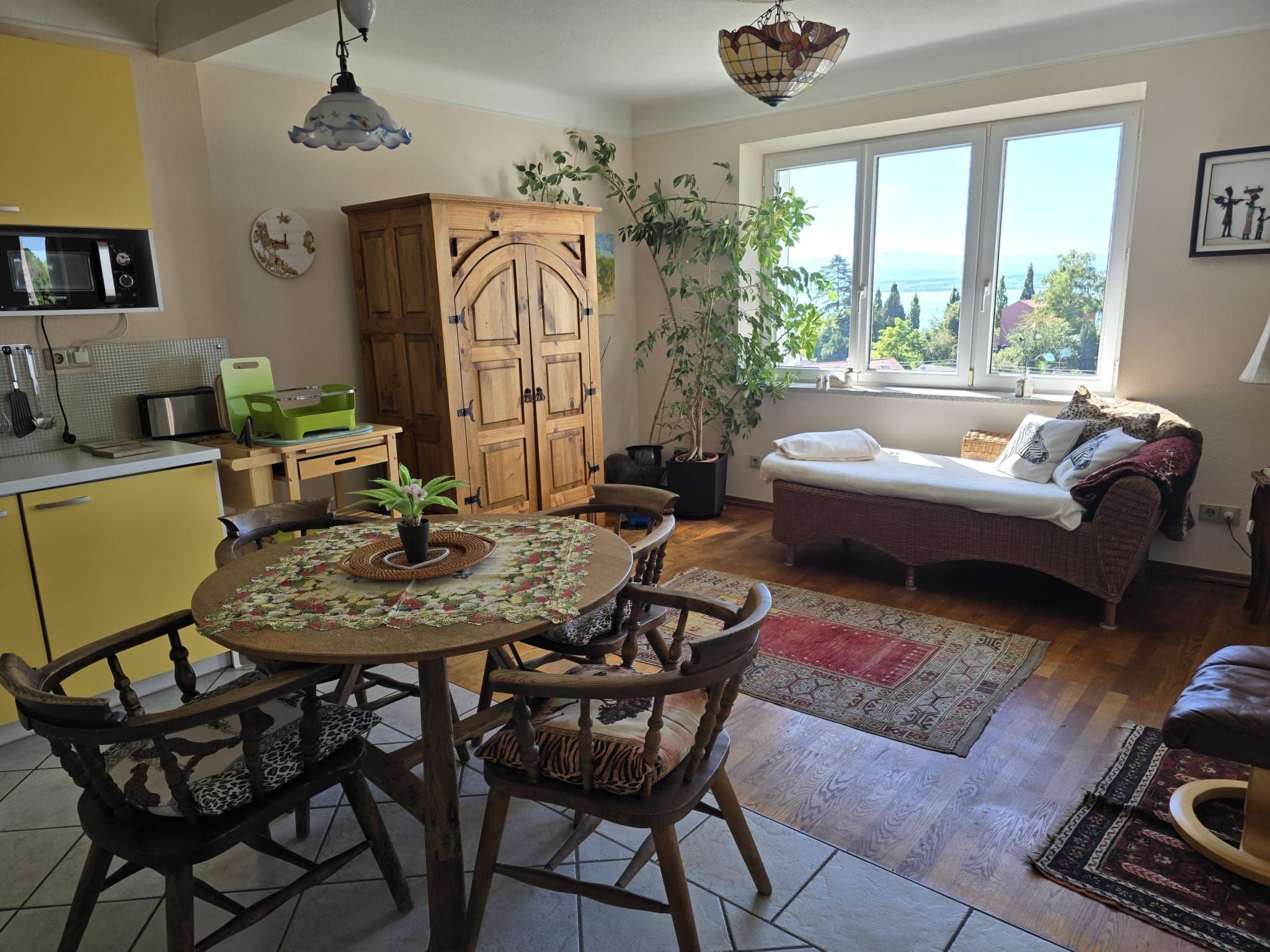 Wohnung B mit Balkon-Image-tags.info