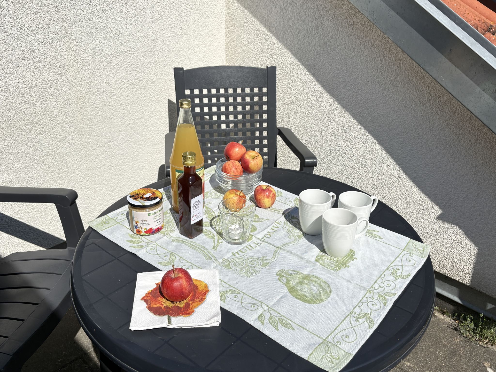 Sonnige Aussichten - Obstbau Koch - Buiten