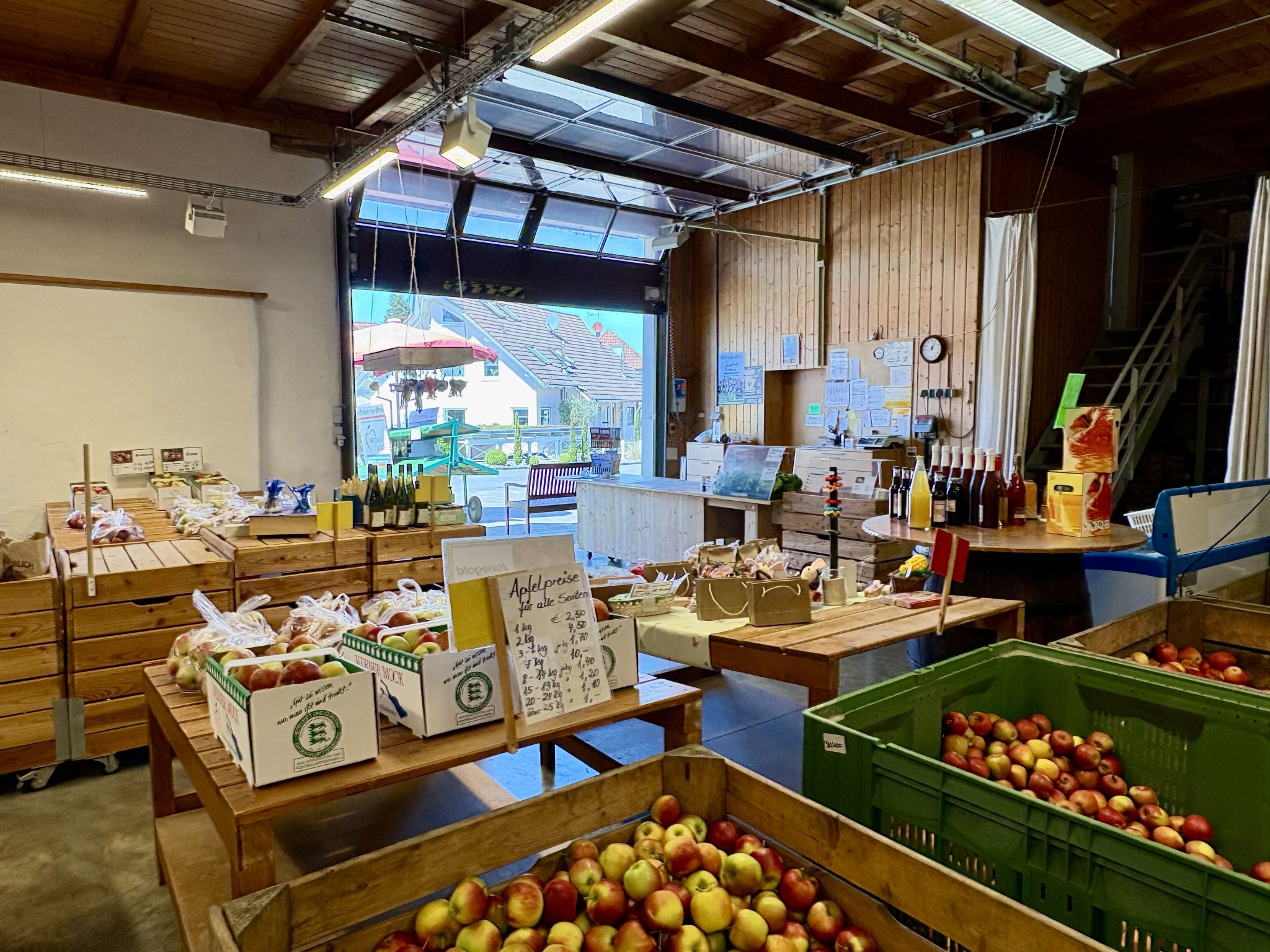Sonnige Aussichten - Obstbau Koch - Buiten