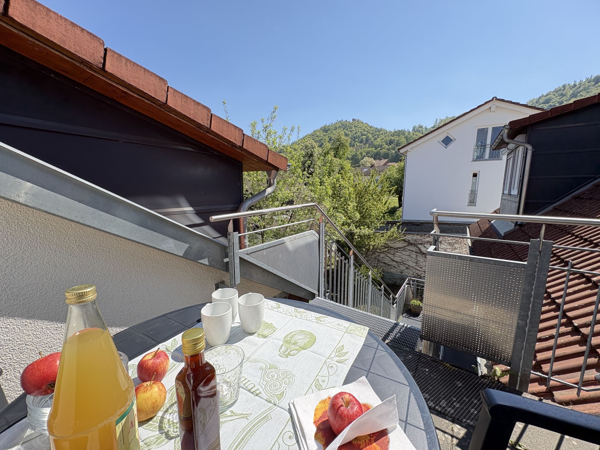 Sonnige Aussichten - Obstbau Koch - Buiten
