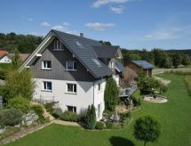 Vrijstaand appartement in Salem met terras, bergzicht en gedeelde tuin van 10.000 m² - thumbnail 1