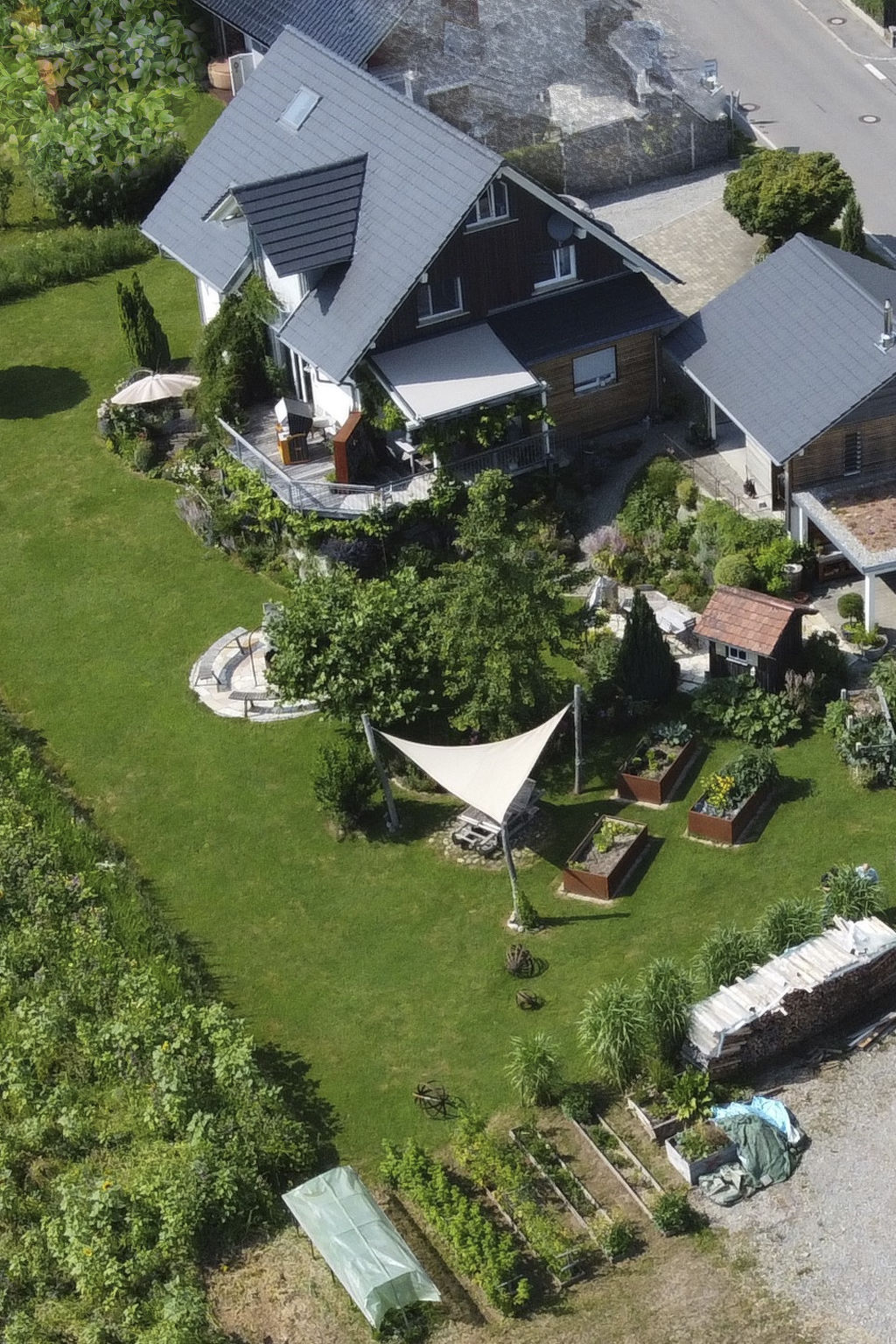 Appartement in Beuren mit Terrasse und Grill