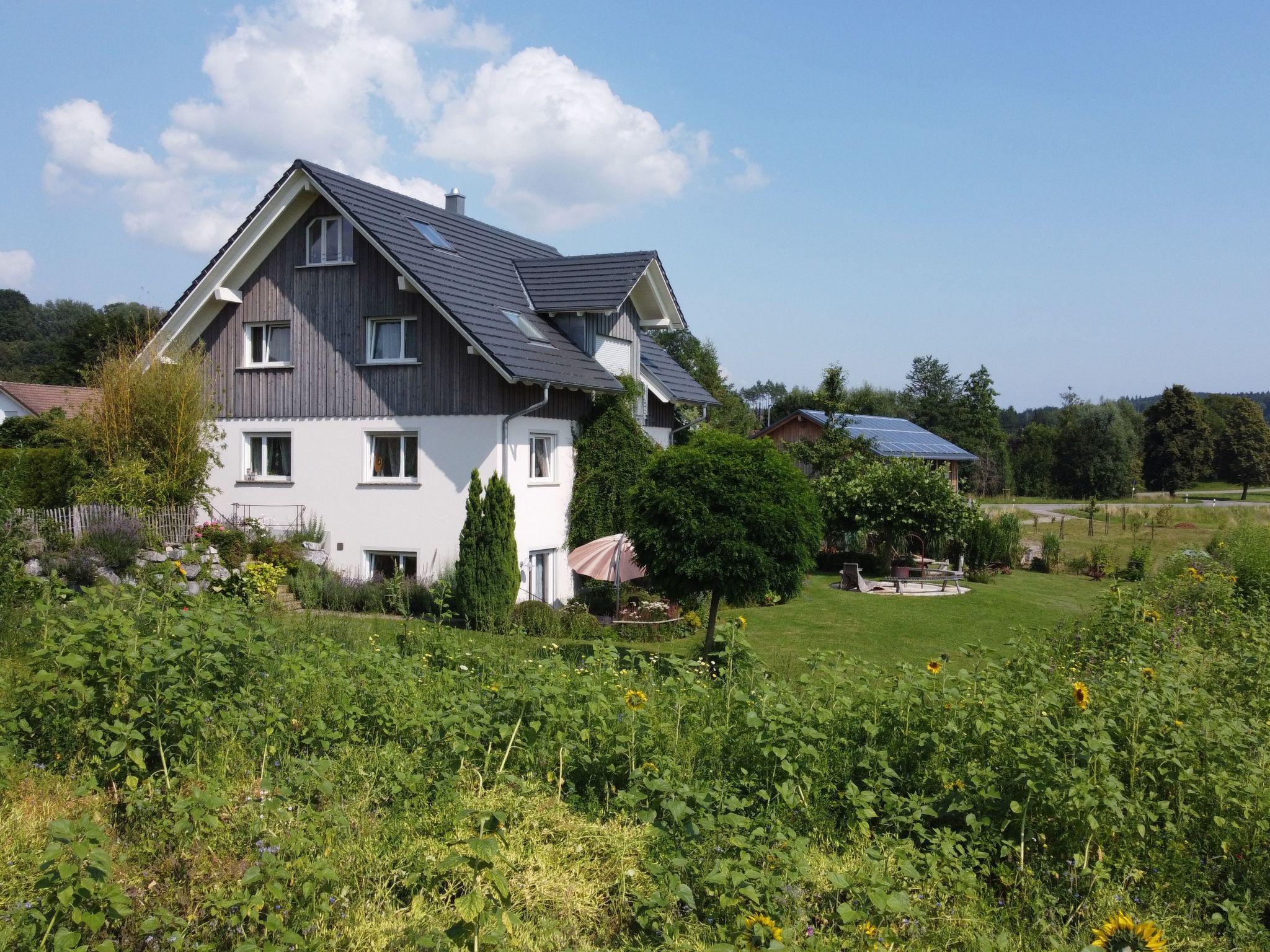 Appartement in Beuren mit Terrasse und Grill-Image-tags.info