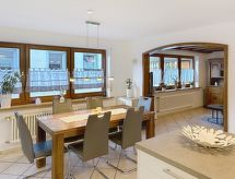 Ruim 6-persoons appartement in Simonswald met panoramisch bergzicht - thumbnail 1
