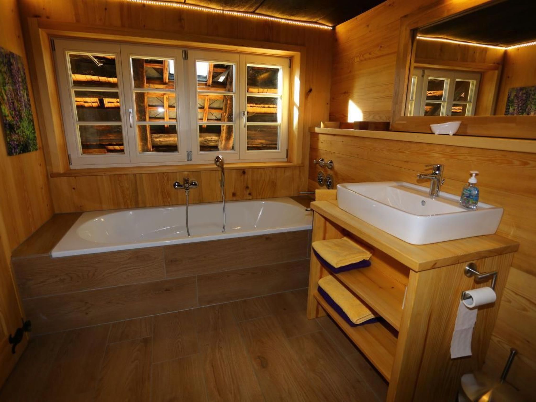 Maierhof-Image-tags.info