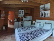 Studio Blockhaus: knus vakantiehuisje in het Zwarte Woud bij meer en skipiste - thumbnail 5