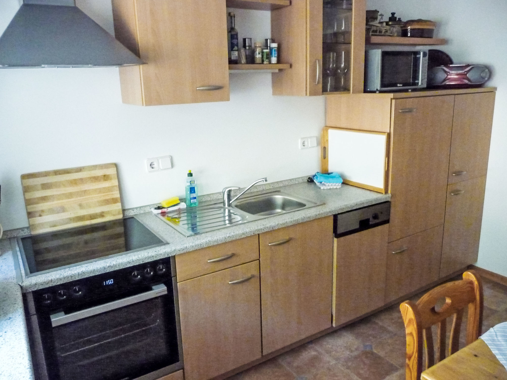 Maison Elfi – Cuisine et coin repas, photo 13 sur 23