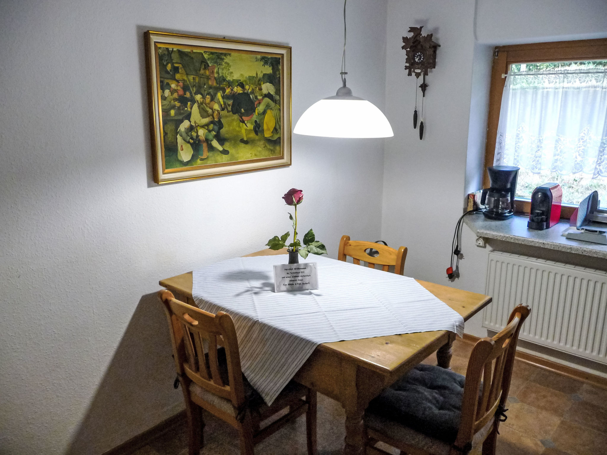 Maison Elfi – Cuisine et coin repas, photo 14 sur 23