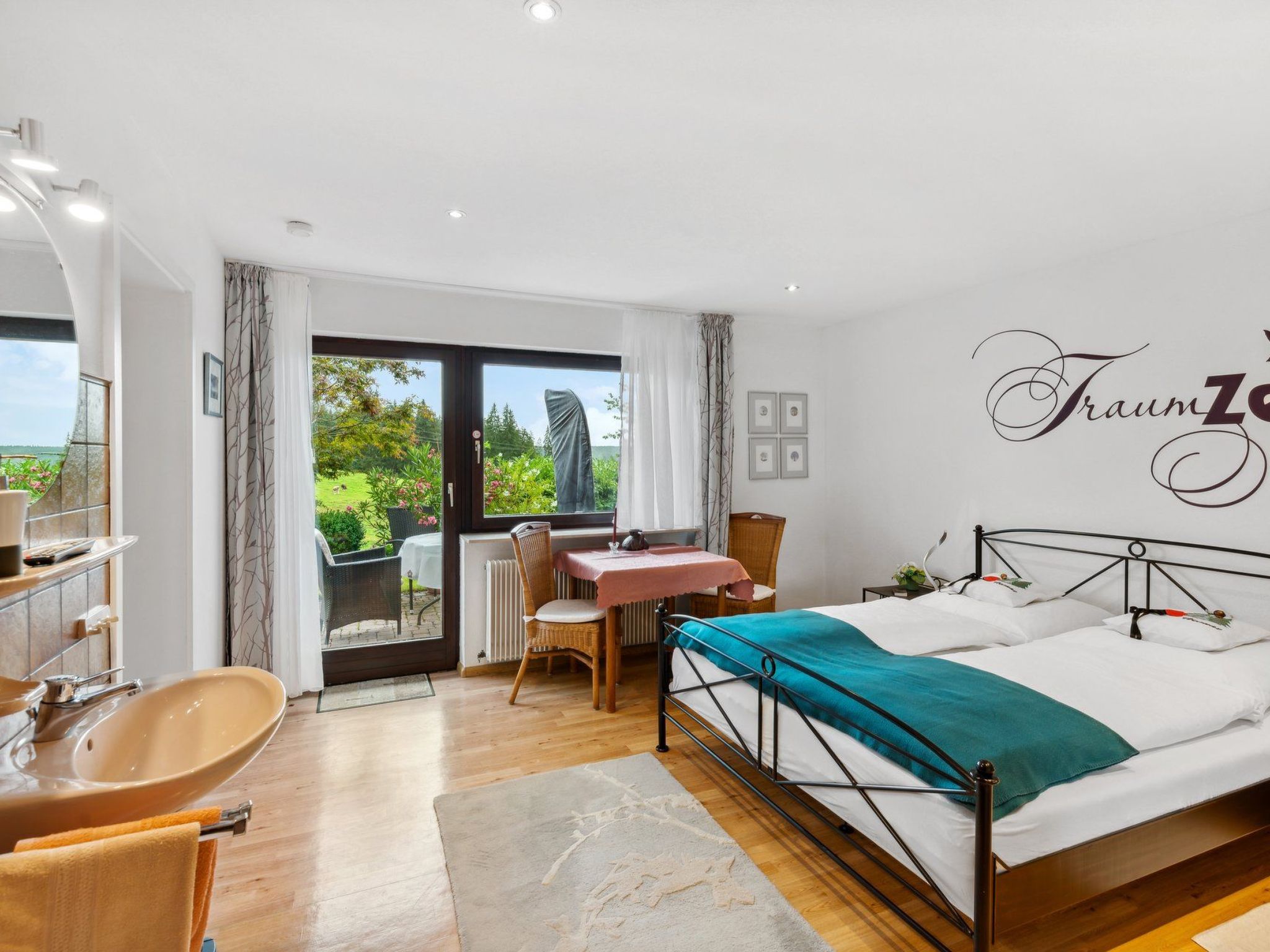 Appartement mit Garten in Schwärzenbach-Inside