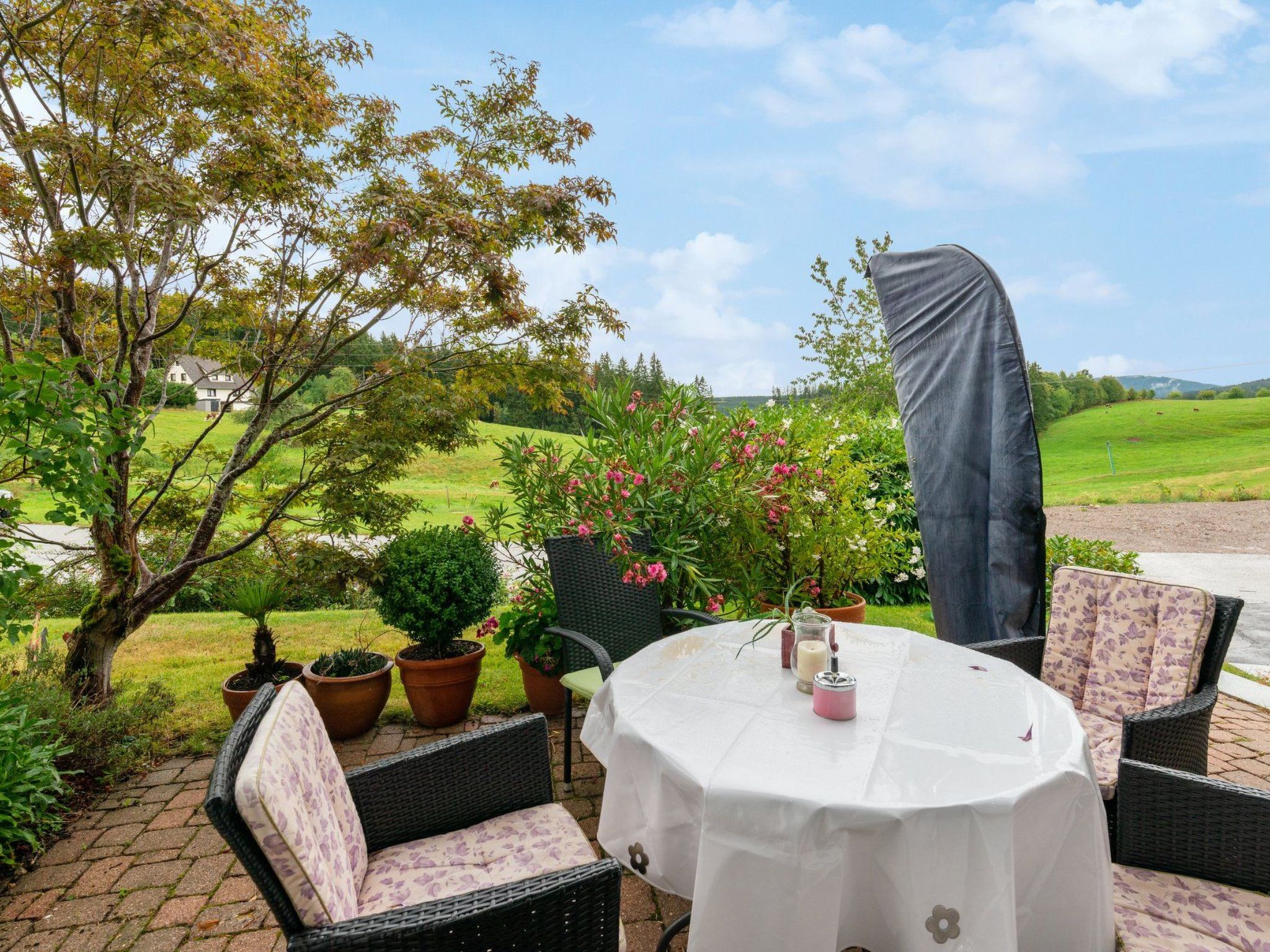 Appartement mit Garten in Schwärzenbach-Inside