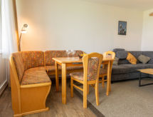 Rustiek appartement voor 4 in Dittishausen, Zwarte Woud met verwarmd zwembad - thumbnail 3