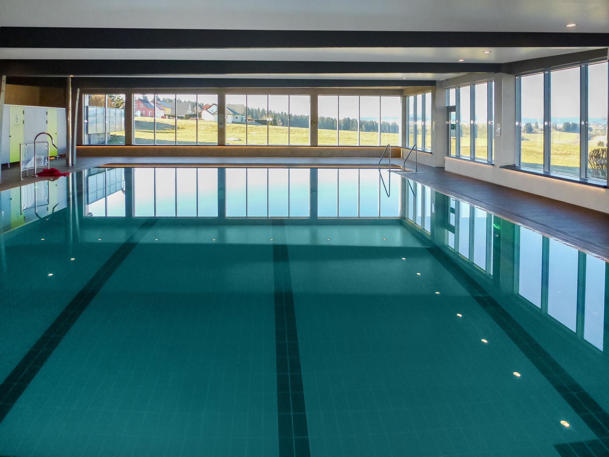 Maison Hochwald – Piscine intérieure, photo 37 sur 44
