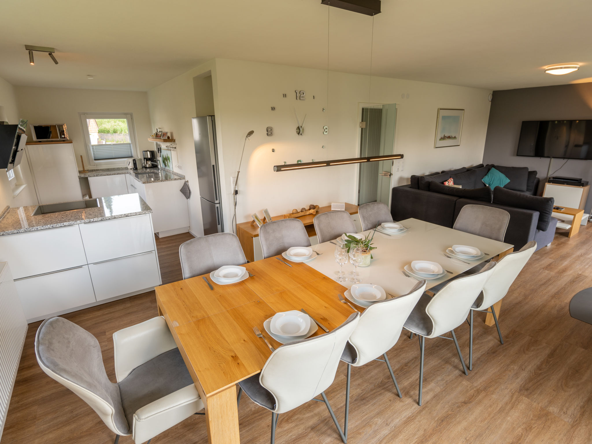 Kitchen / Dining Room