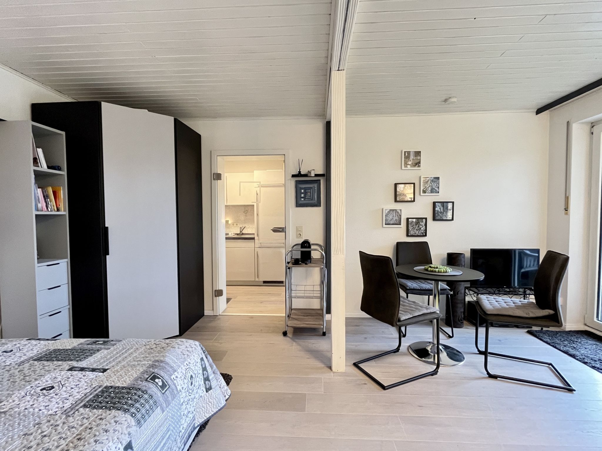 Sonnige Aussichten-Inside