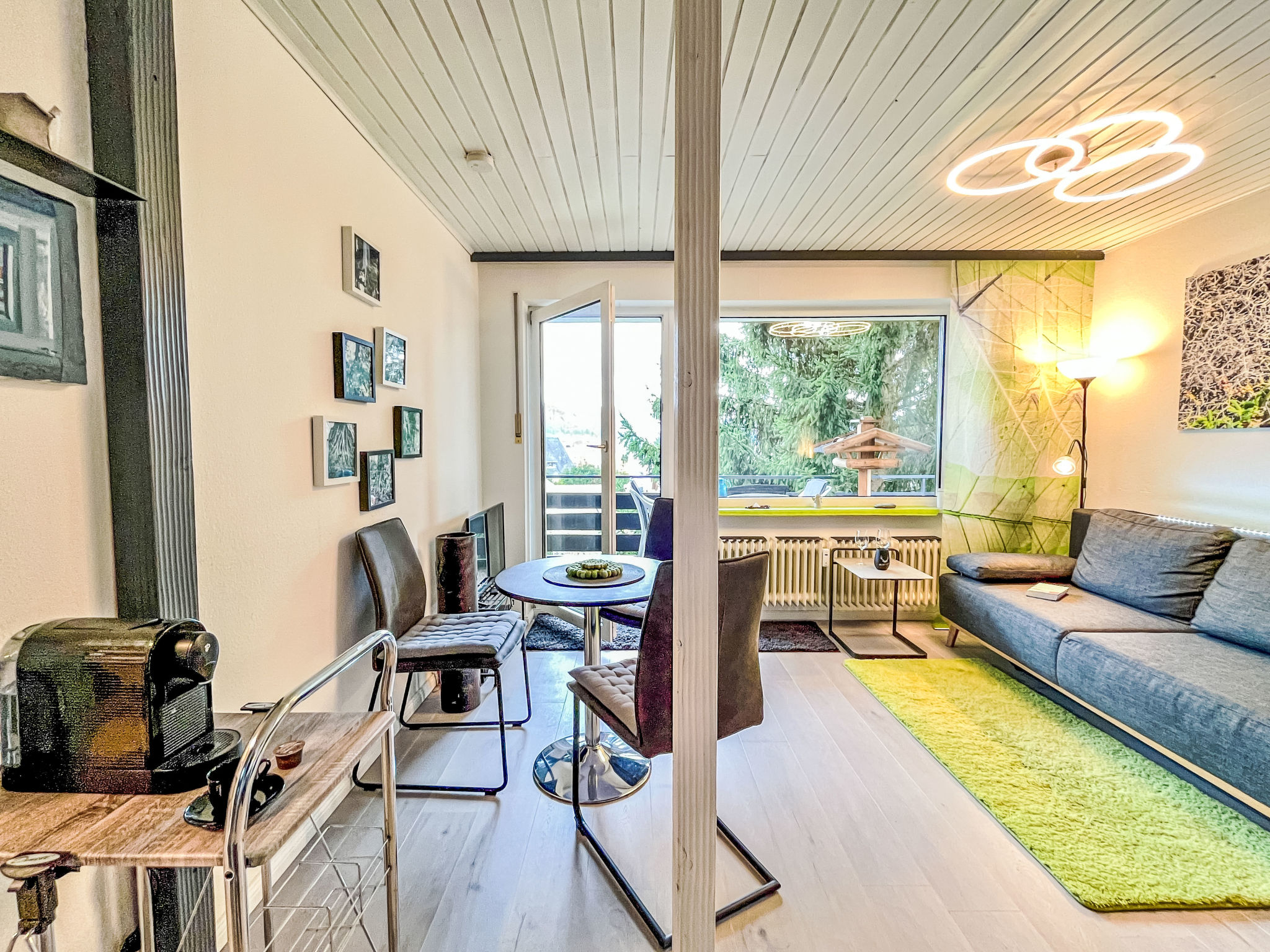 Sonnige Aussichten-Inside