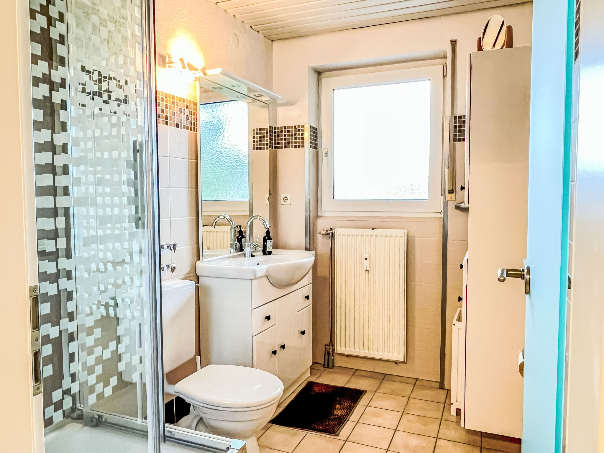 Sonnige Aussichten-Inside