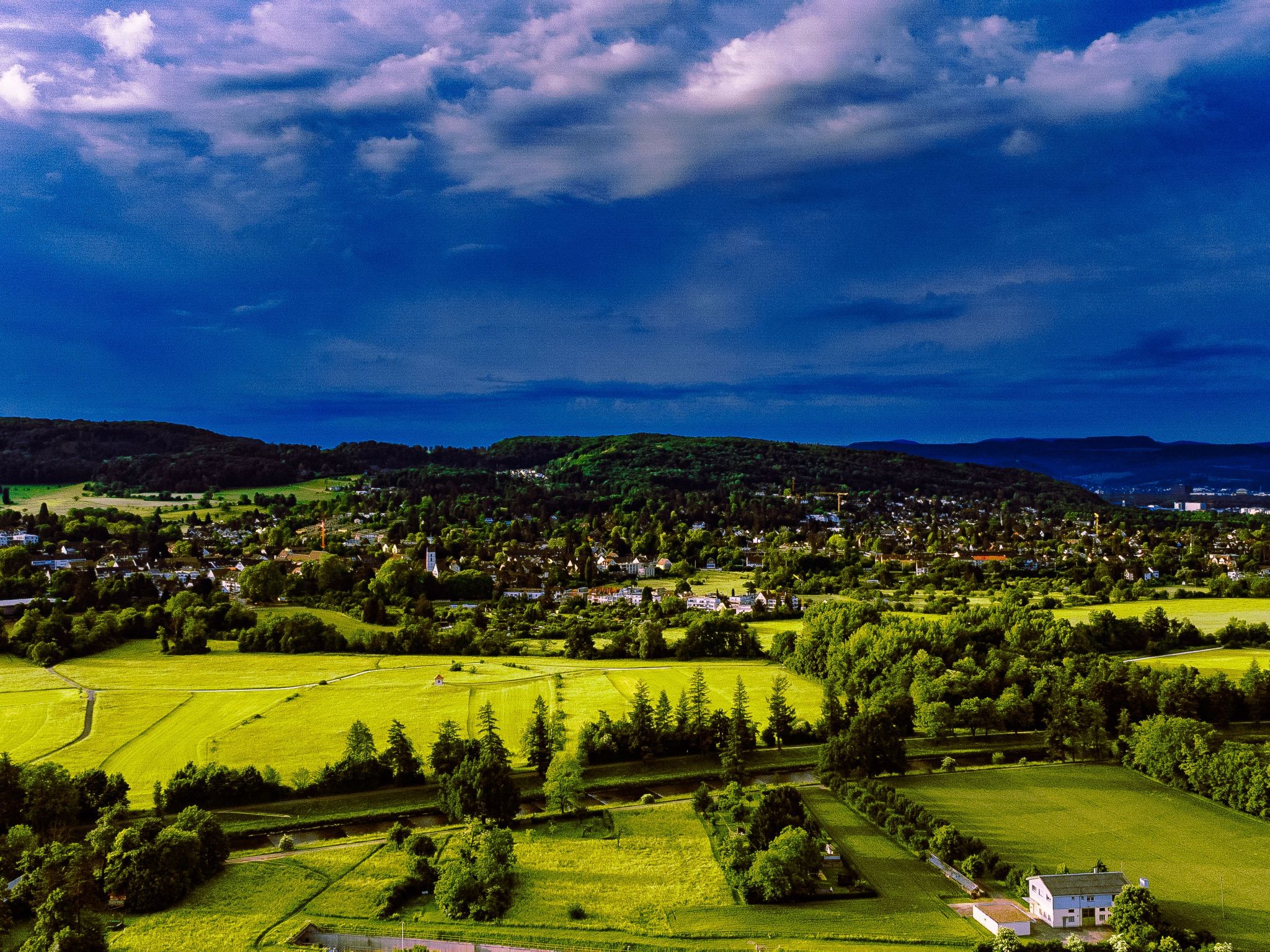 Panoramahaus & Pool-Inside