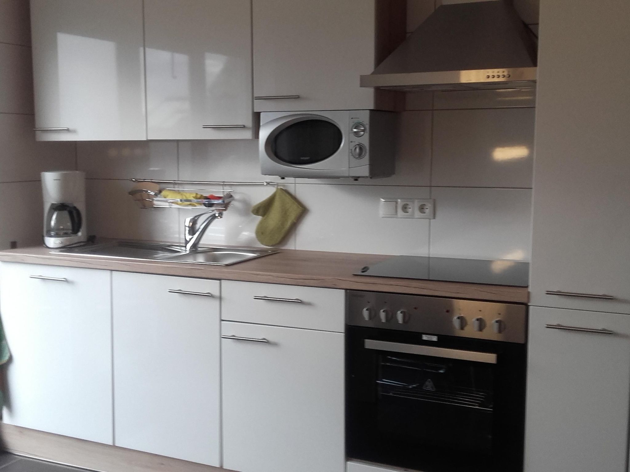 Wohnung mit großer Gartenterrasse und Ausblick-Drinnen