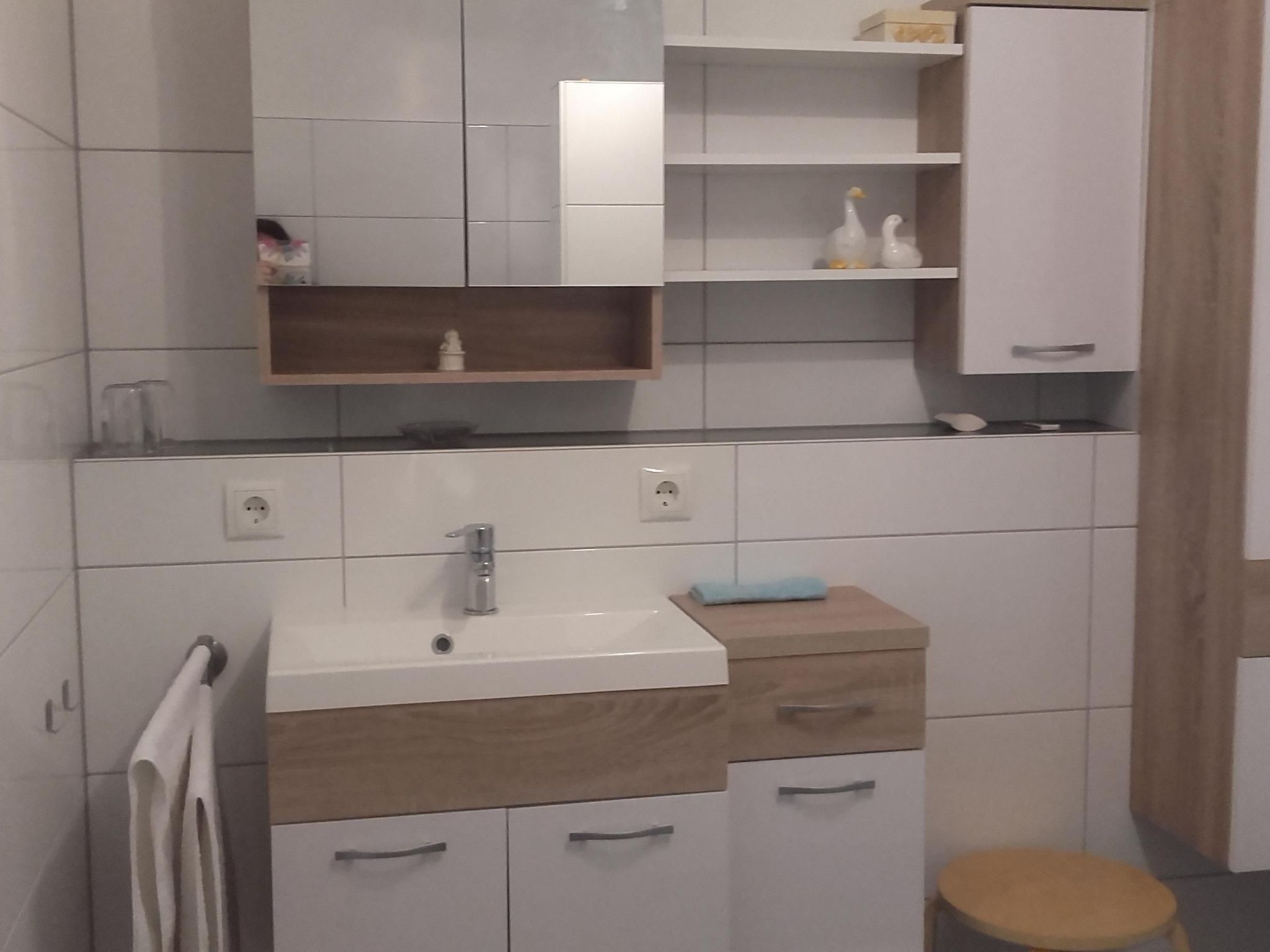 Wohnung mit großer Gartenterrasse und Ausblick-Drinnen