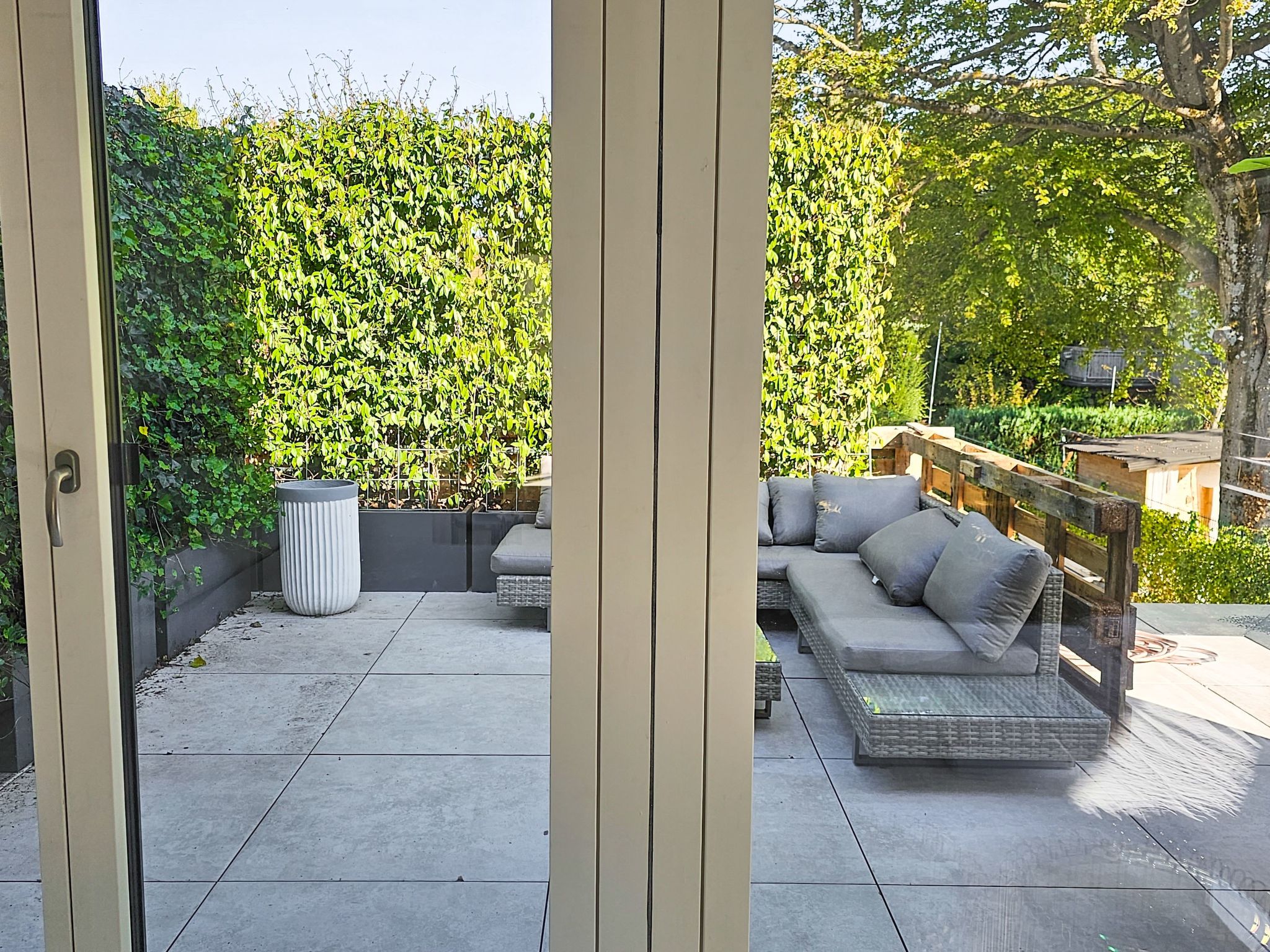 Luxus Neubau 65m2 City Wohnung - r - Outside