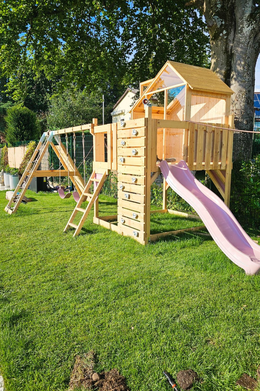 Luxurious large Home, Pool , Garden , Koi Pond-Image-tags.info