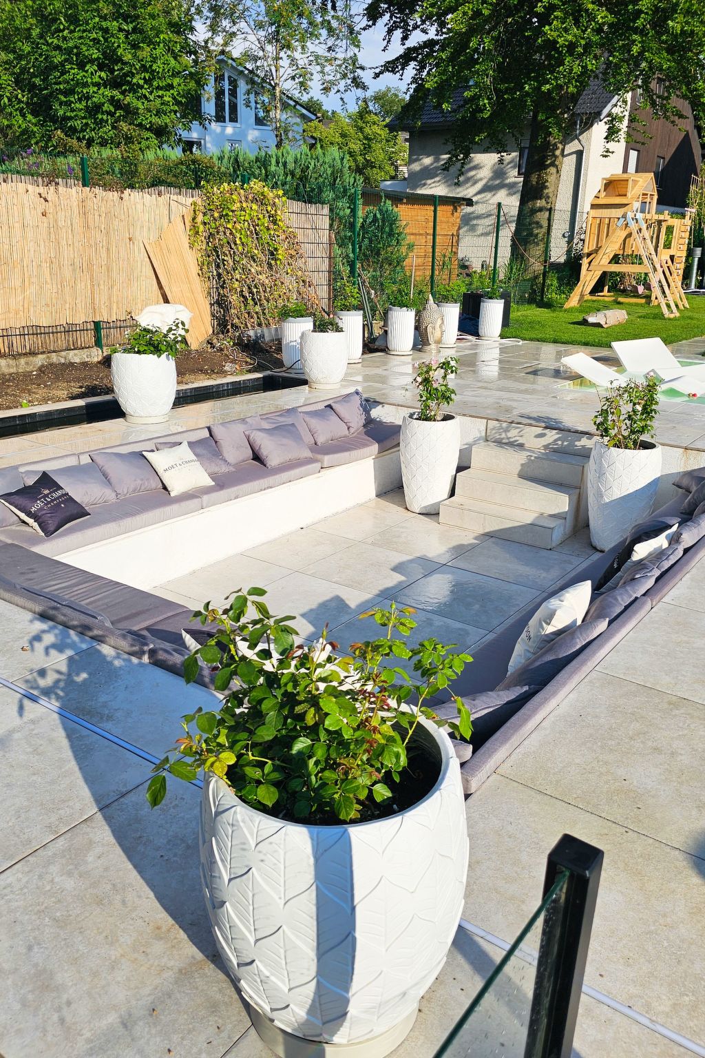 Luxurious large Home, Pool , Garden , Koi Pond-Image-tags.info