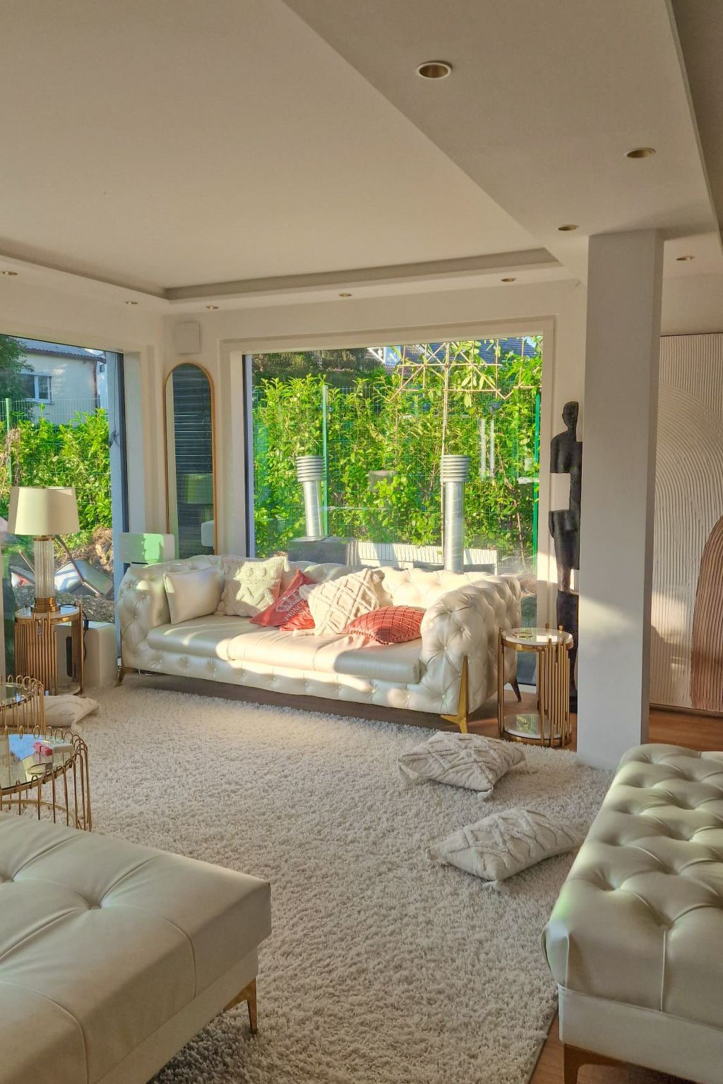 Luxurious large Home, Pool , Garden , Koi Pond-Image-tags.info