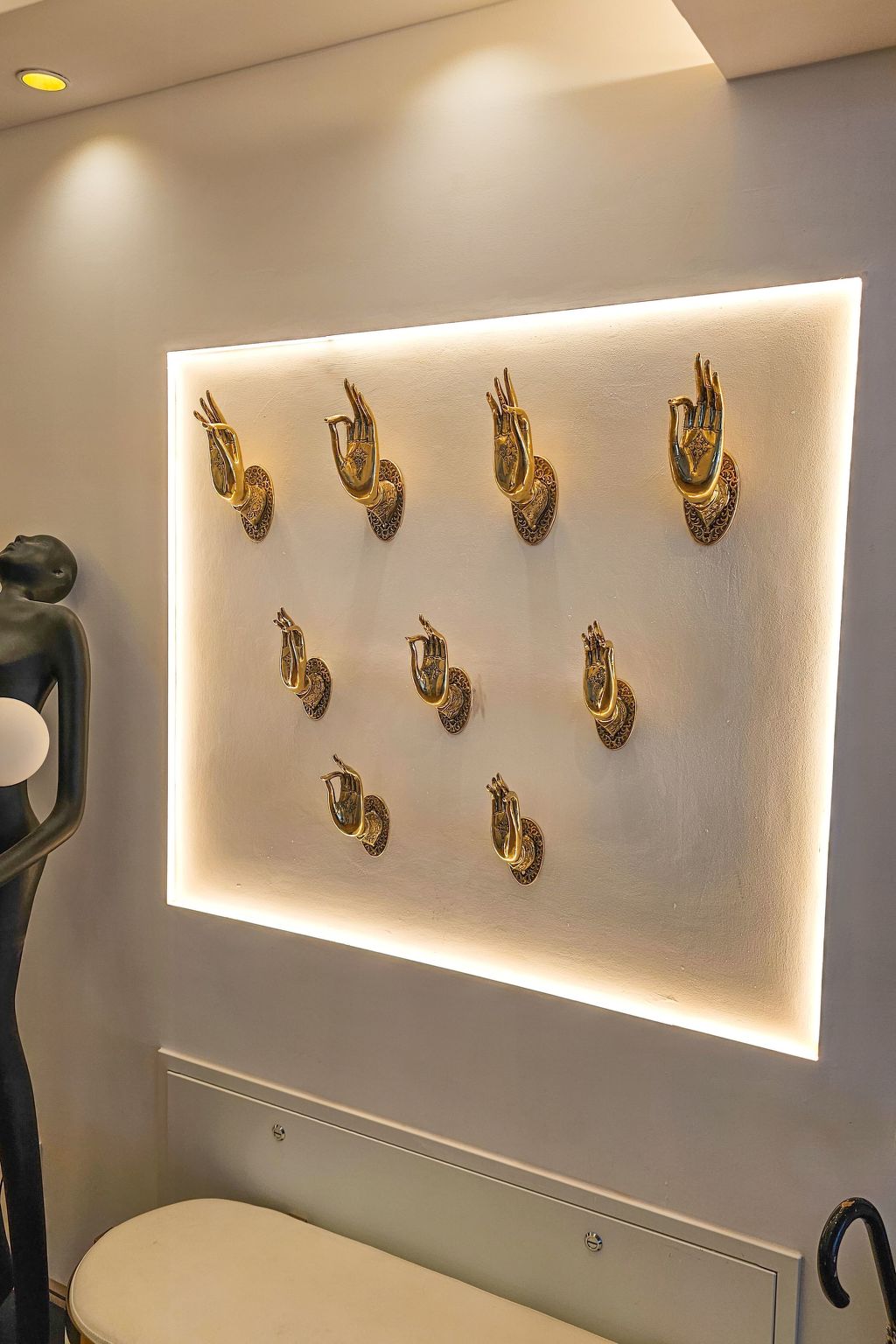 Luxurious large Home, Pool , Garden , Koi Pond-Image-tags.info