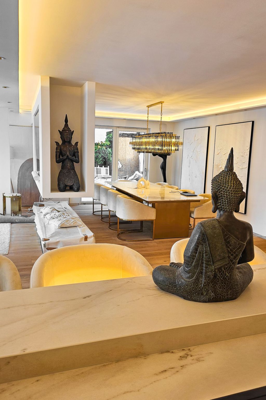 Luxurious large Home, Pool , Garden , Koi Pond-Image-tags.info