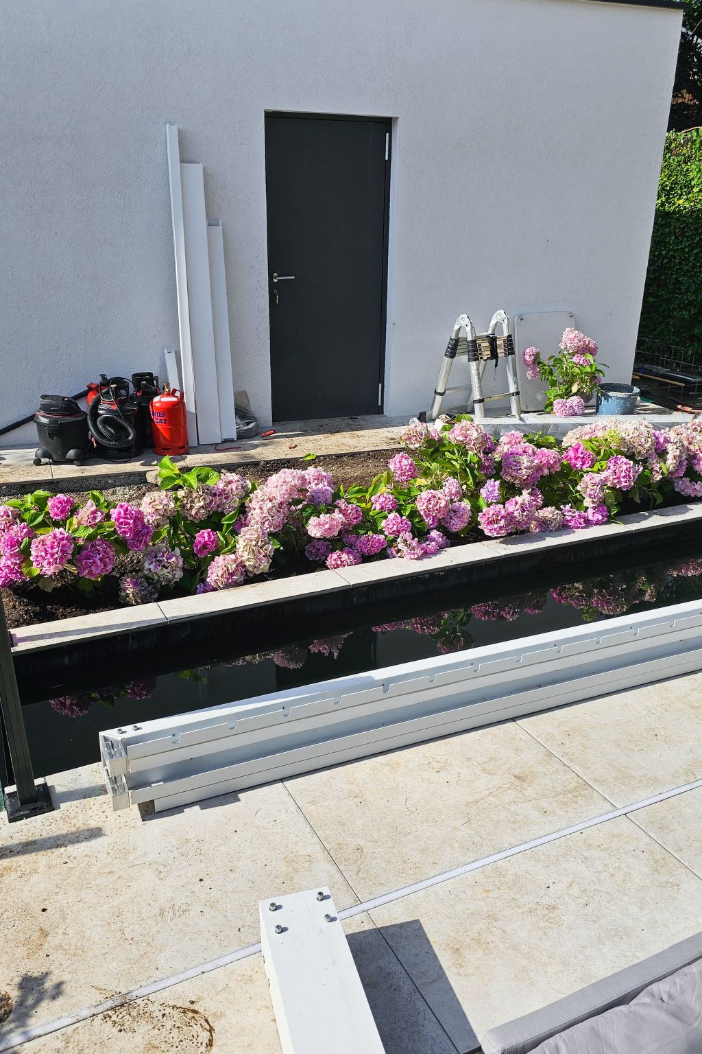 Luxurious large Home, Pool , Garden , Koi Pond-Image-tags.info