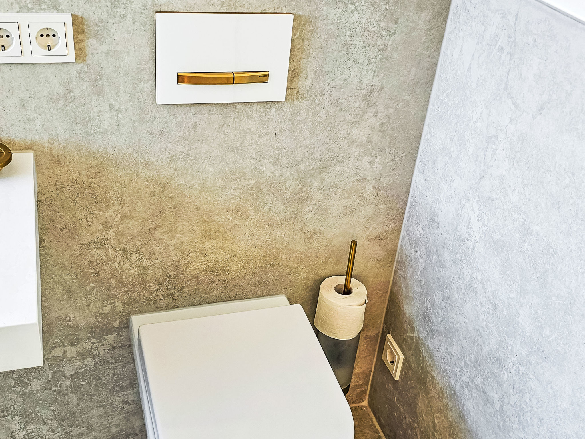 Luxus 80m² Dachgeschoss City Wohnung - Drinnen