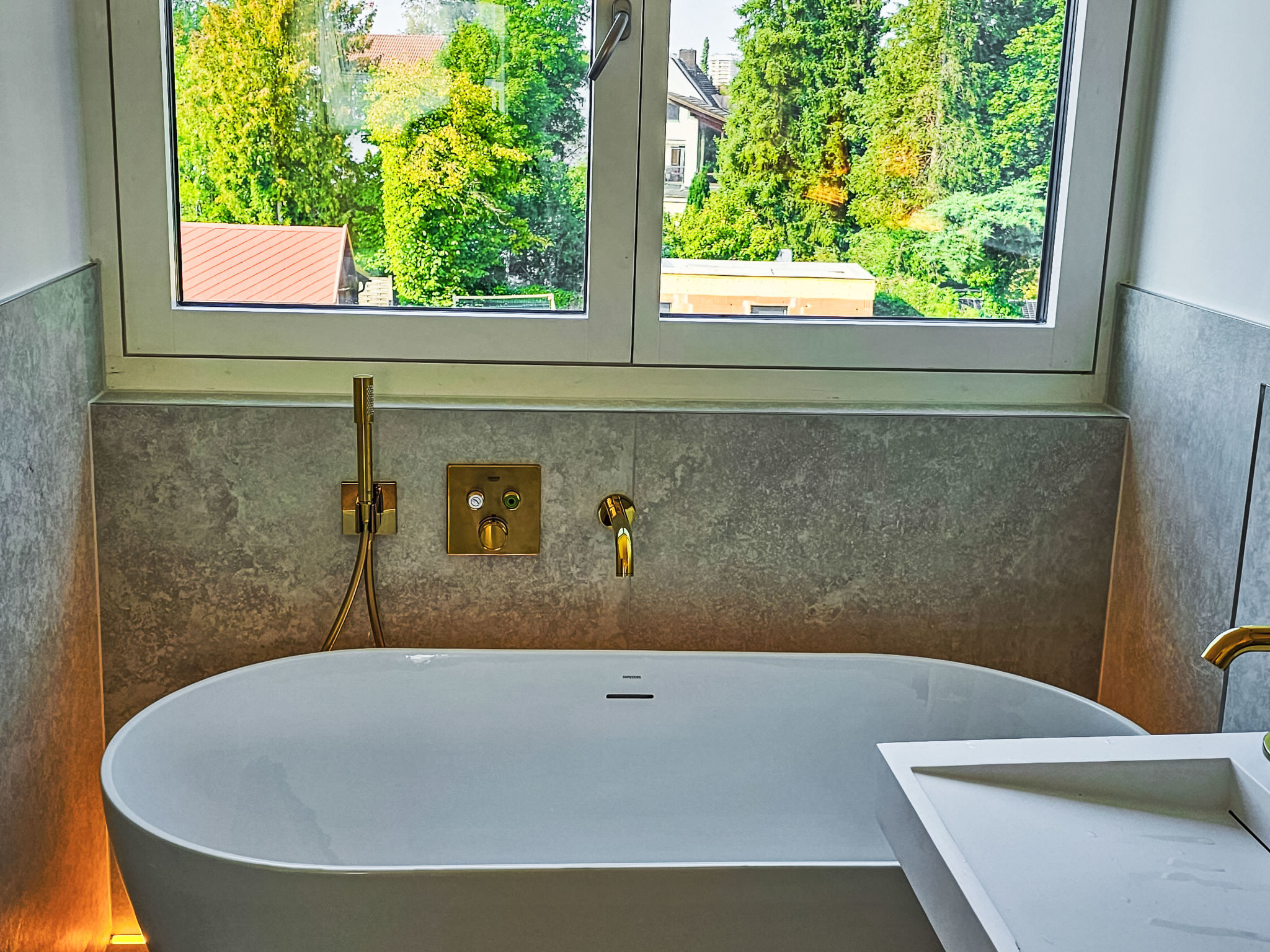 Luxus 80m² Dachgeschoss City Wohnung - Drinnen