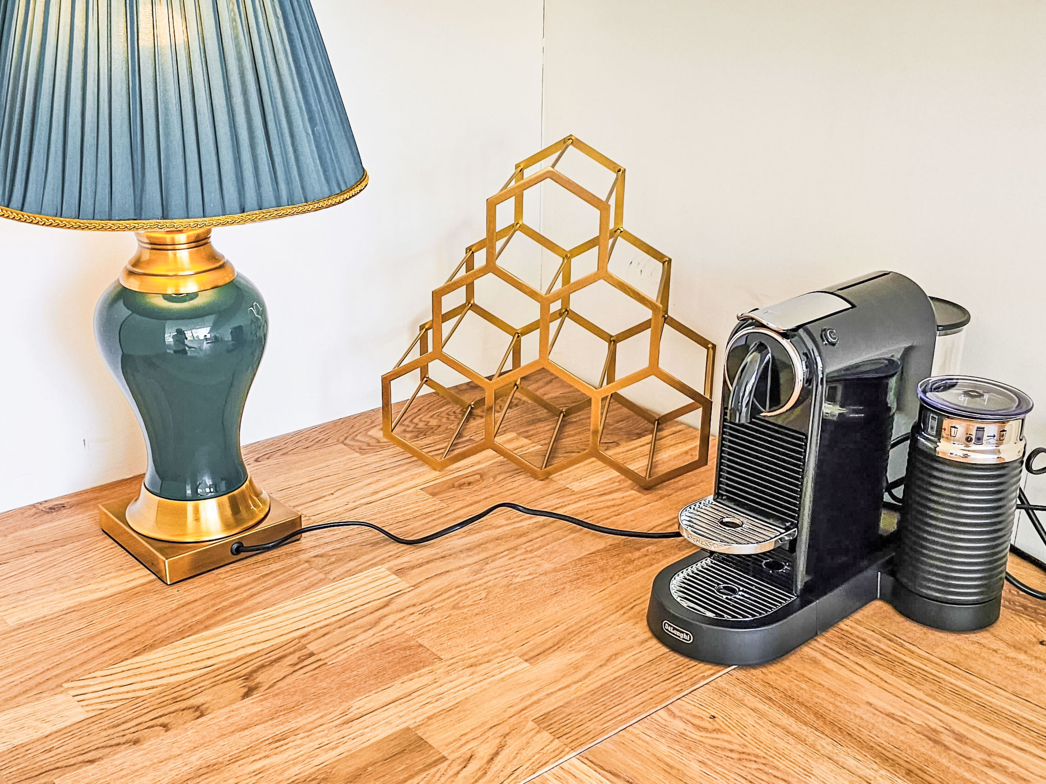 Luxus 80m² Dachgeschoss City Wohnung - Drinnen