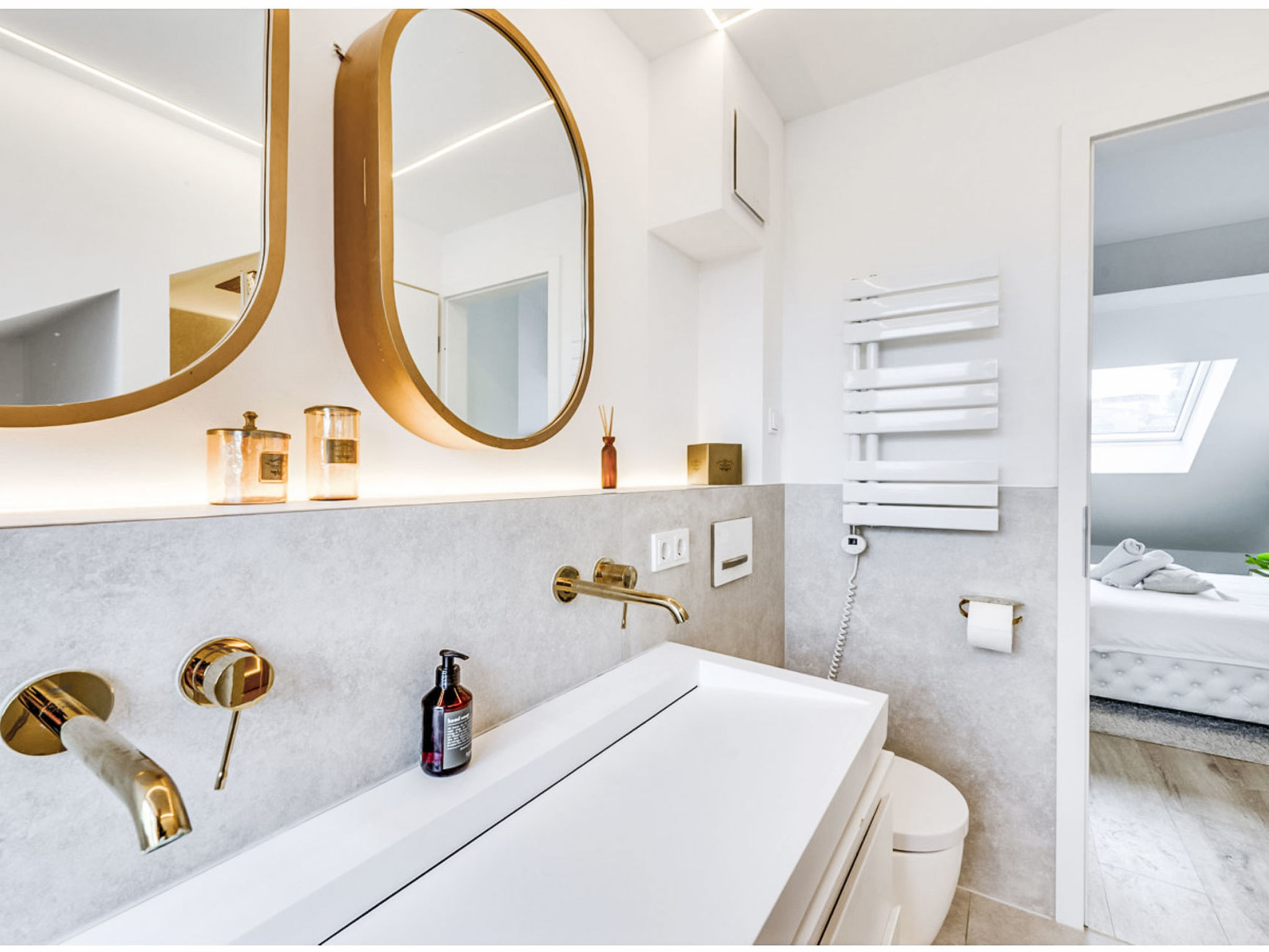 Luxus 80m² Dachgeschoss City Wohnung