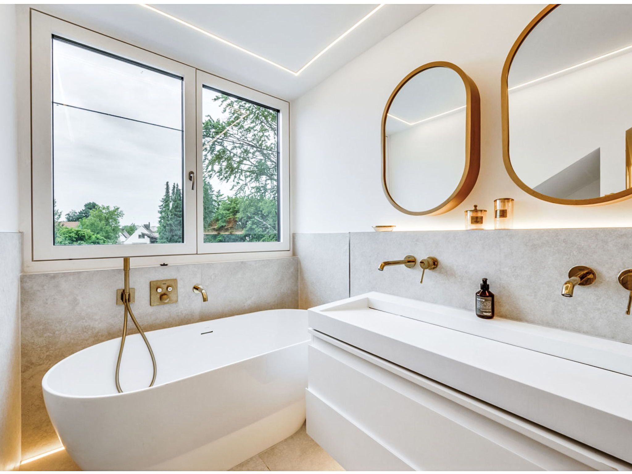 Luxus 80m² Dachgeschoss City Wohnung