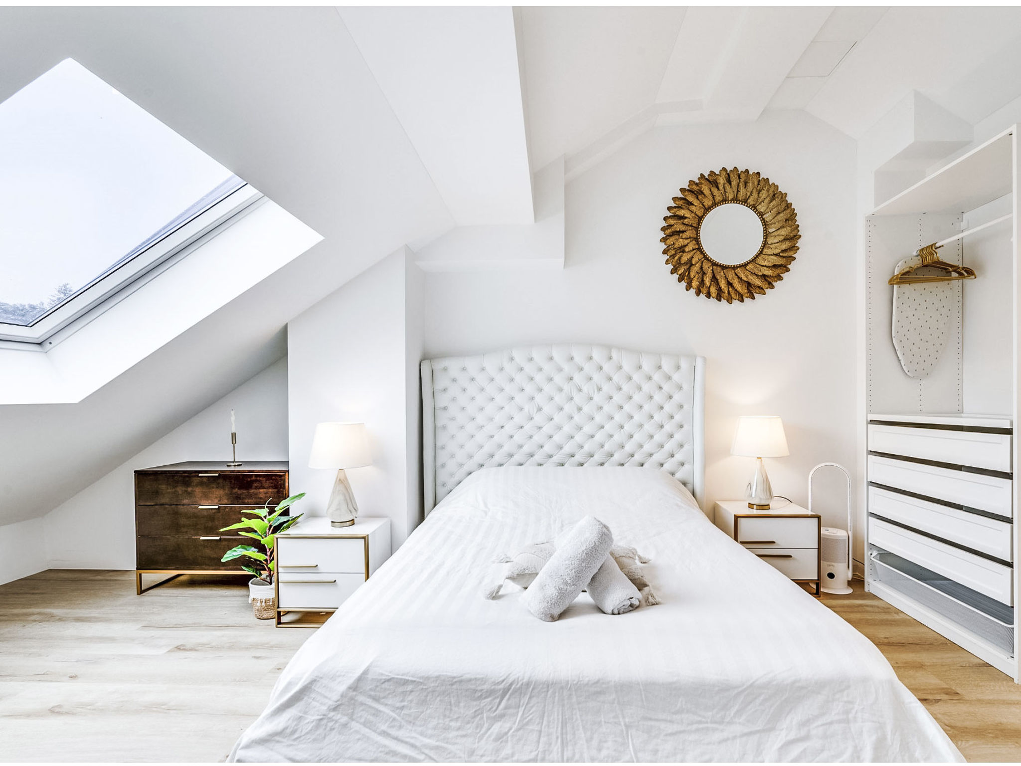 Luxus 80m² Dachgeschoss City Wohnung - Binnen