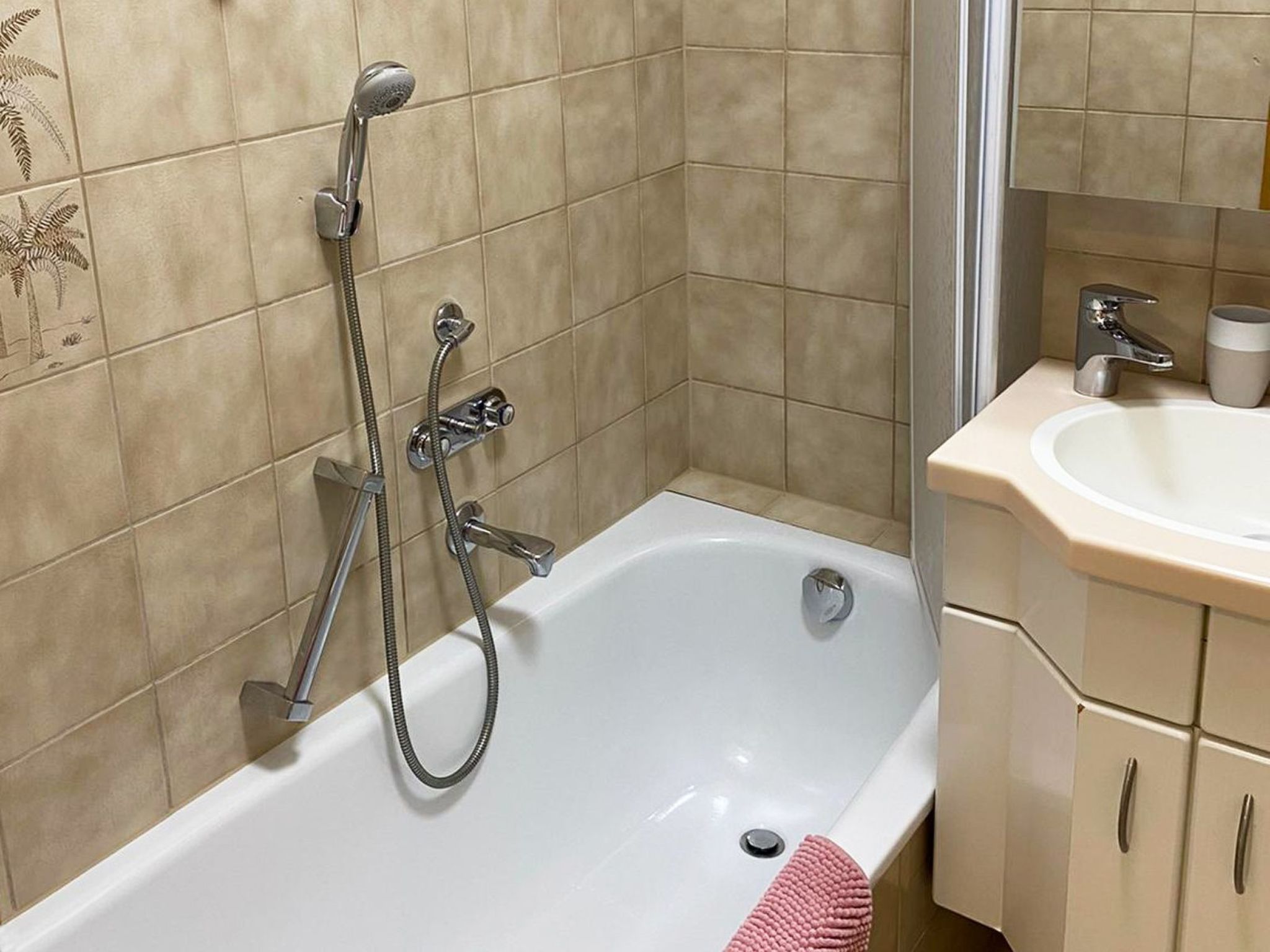 Photo of Queen De Luxe