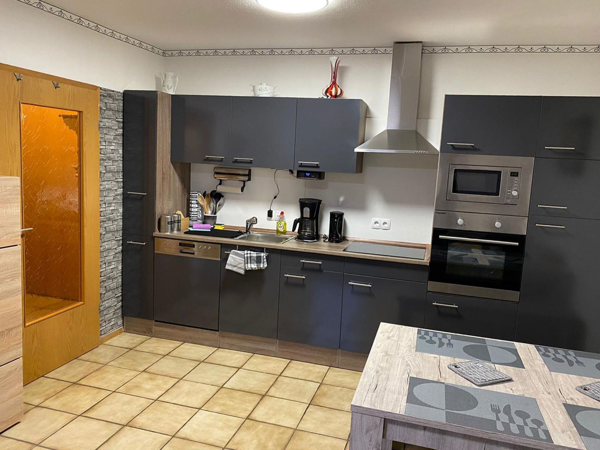 Photo of Queen De Luxe