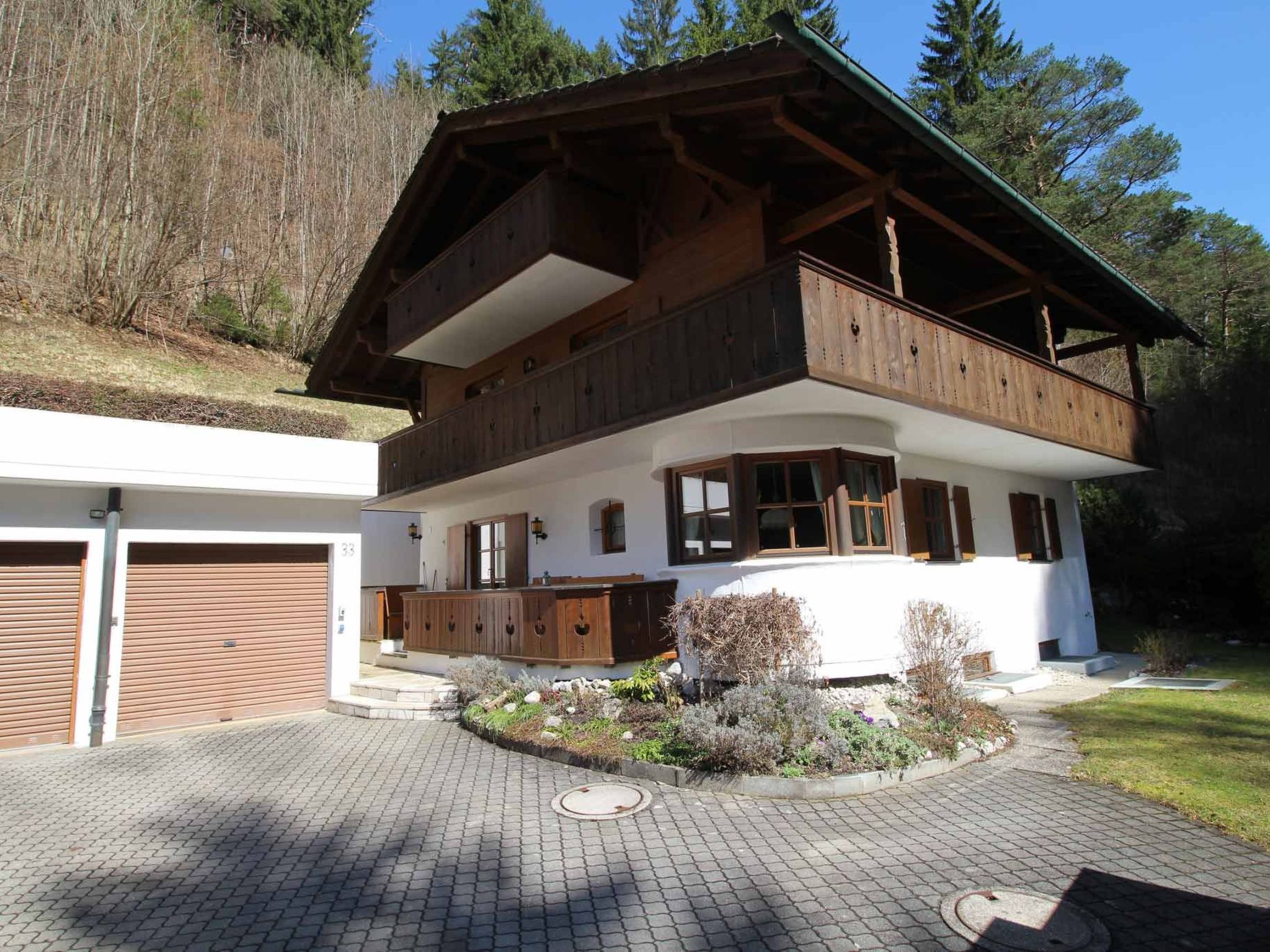Photo of Appartement mit Garten in Garmisch Partenkirchen