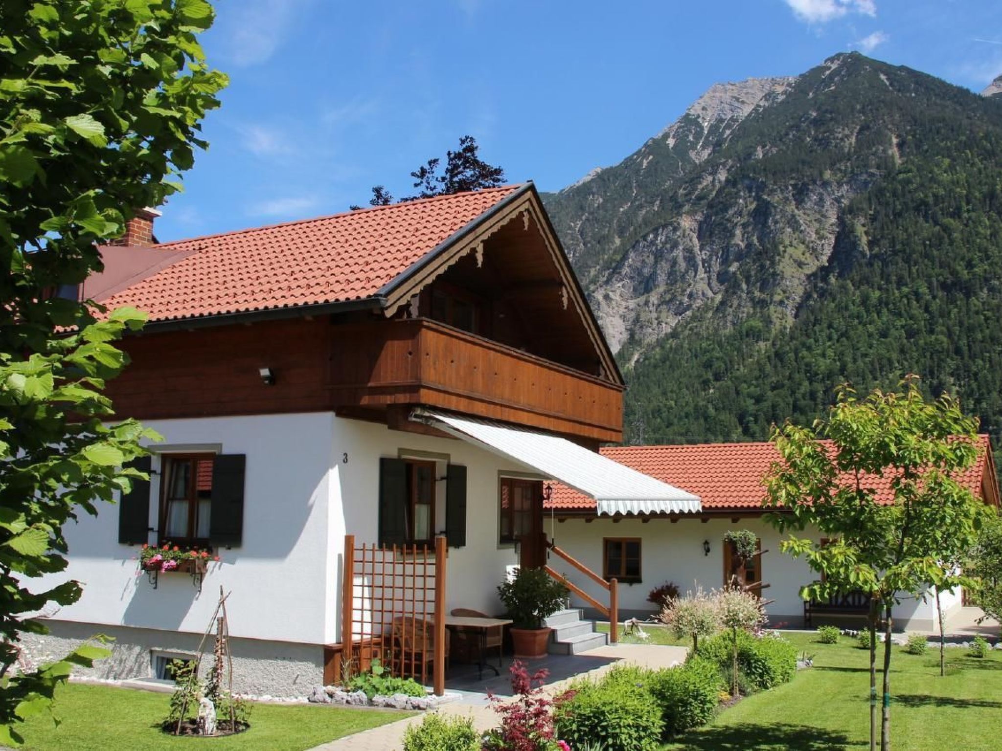 Fewo Zugspitze-Buiten