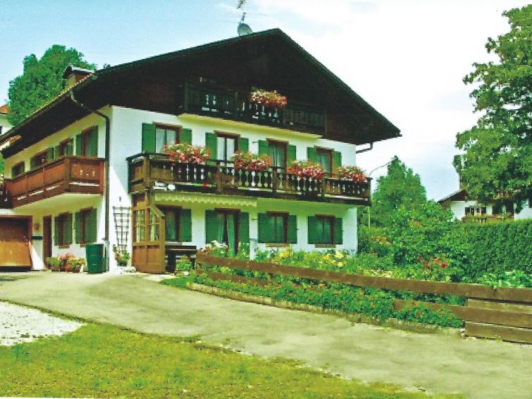 2-persoons appartement in Bad Bayersoien met balkon en uitzicht in Bad Bayersoien