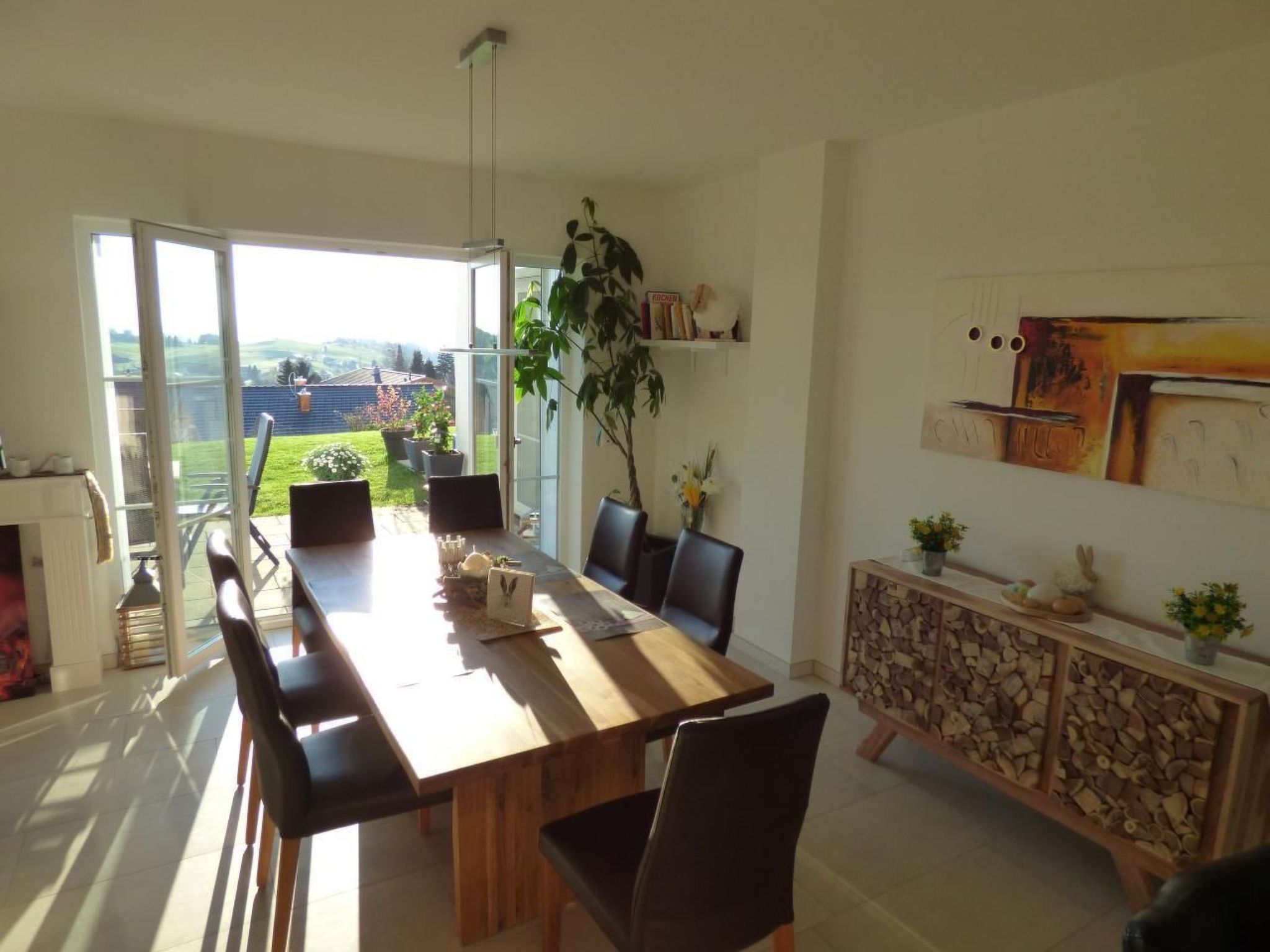 Mit Blick auf das Wasser-Inside