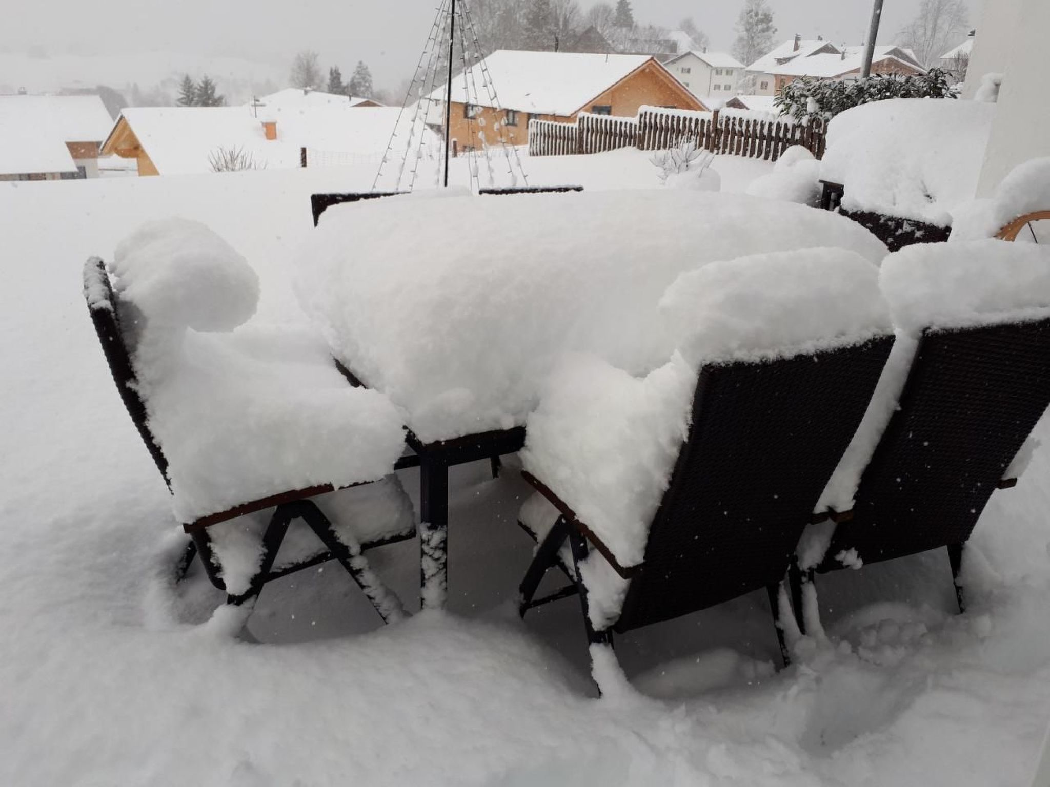 Mit Blick auf das Wasser-Outside
