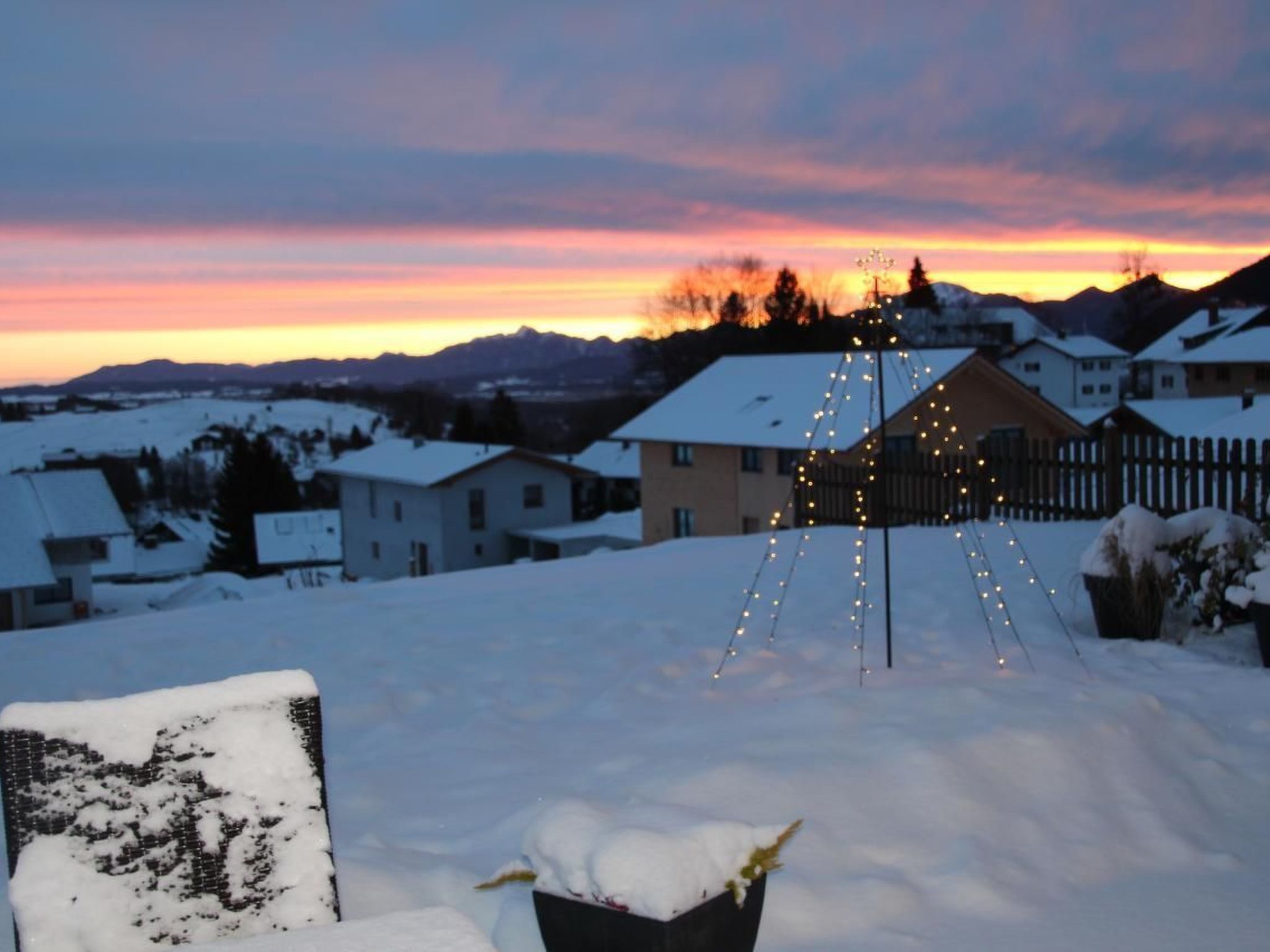 Mit Blick auf das Wasser-Outside