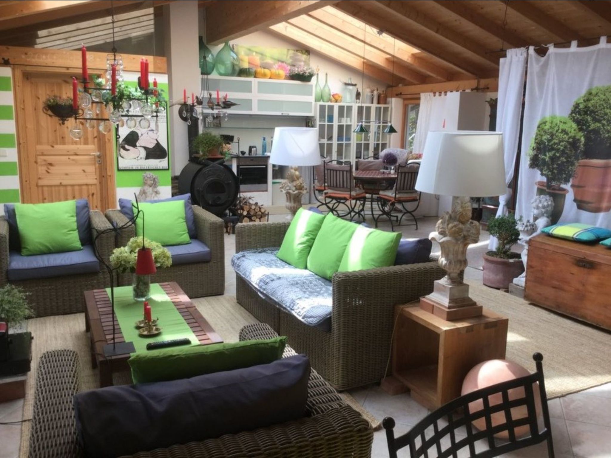 Mit Panoramablick-Drinnen