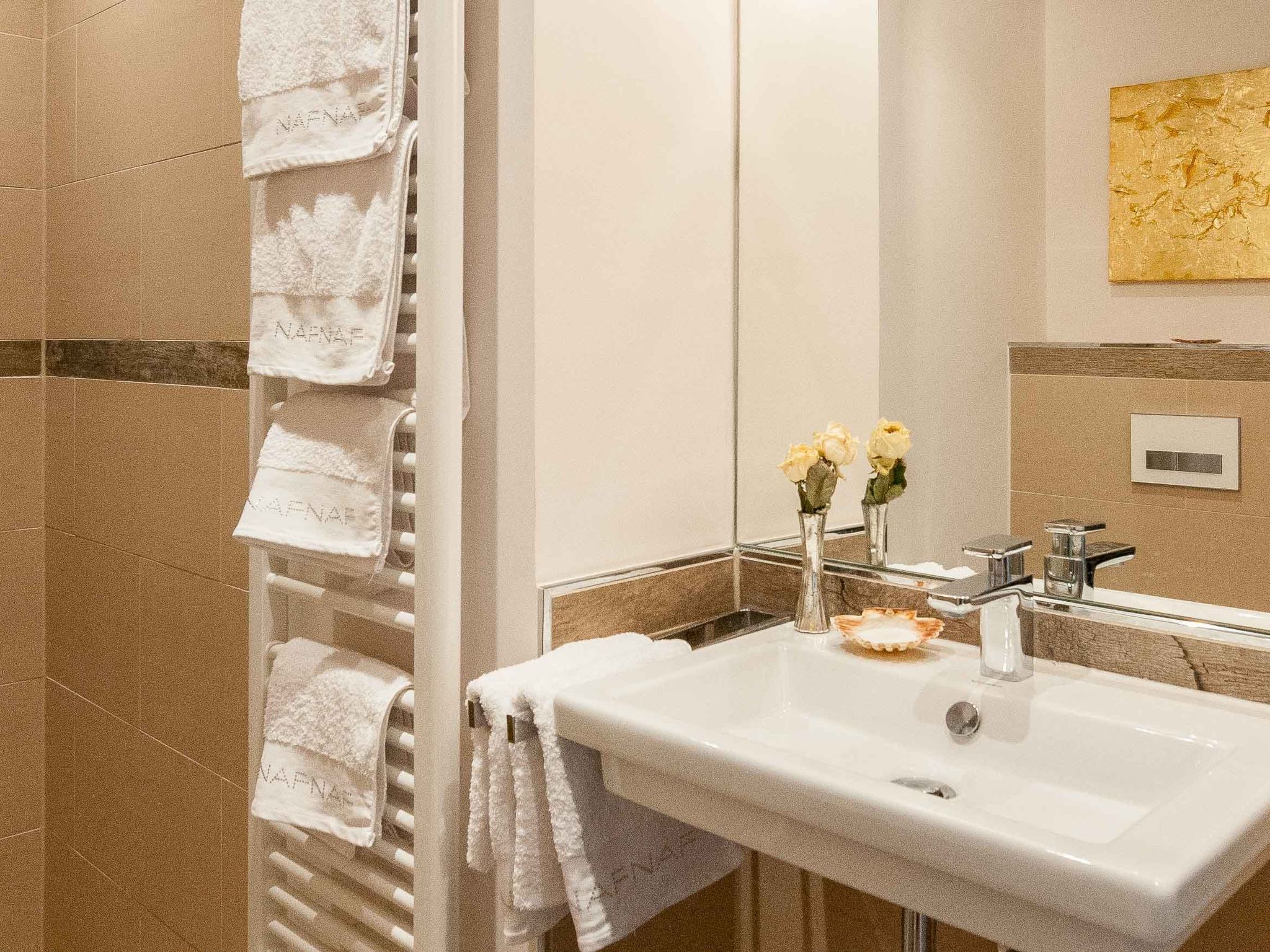 Wunderschöne Ferienwohnung Palace am See-Image-tags.info