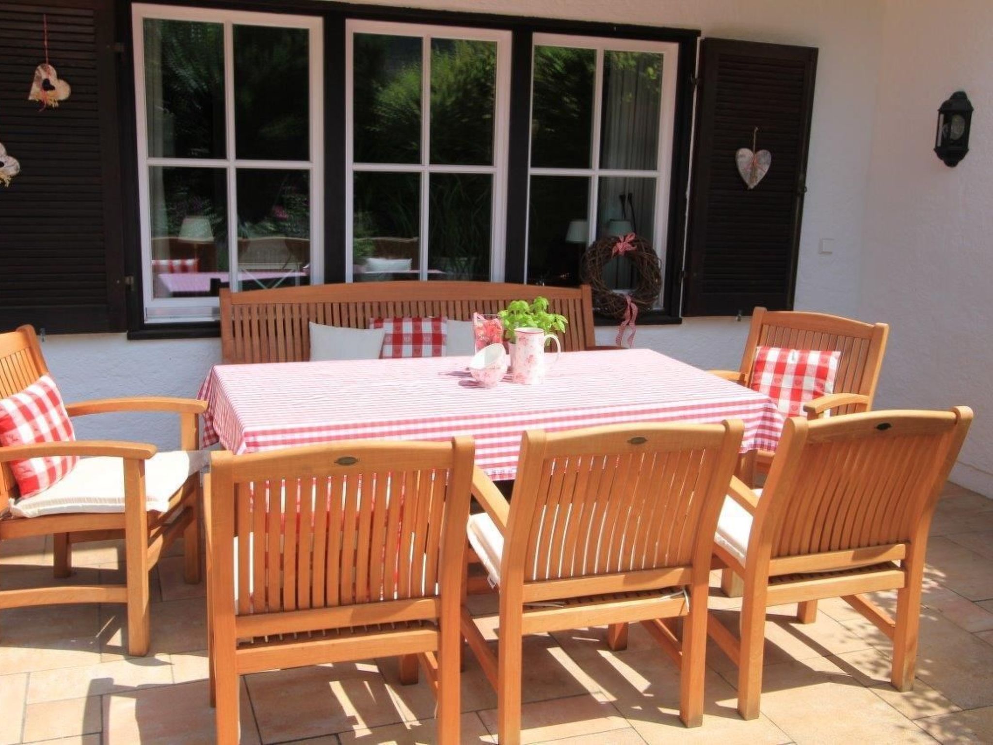 In Hagrain mit Grill, Terrasse und Garten-Image-tags.info