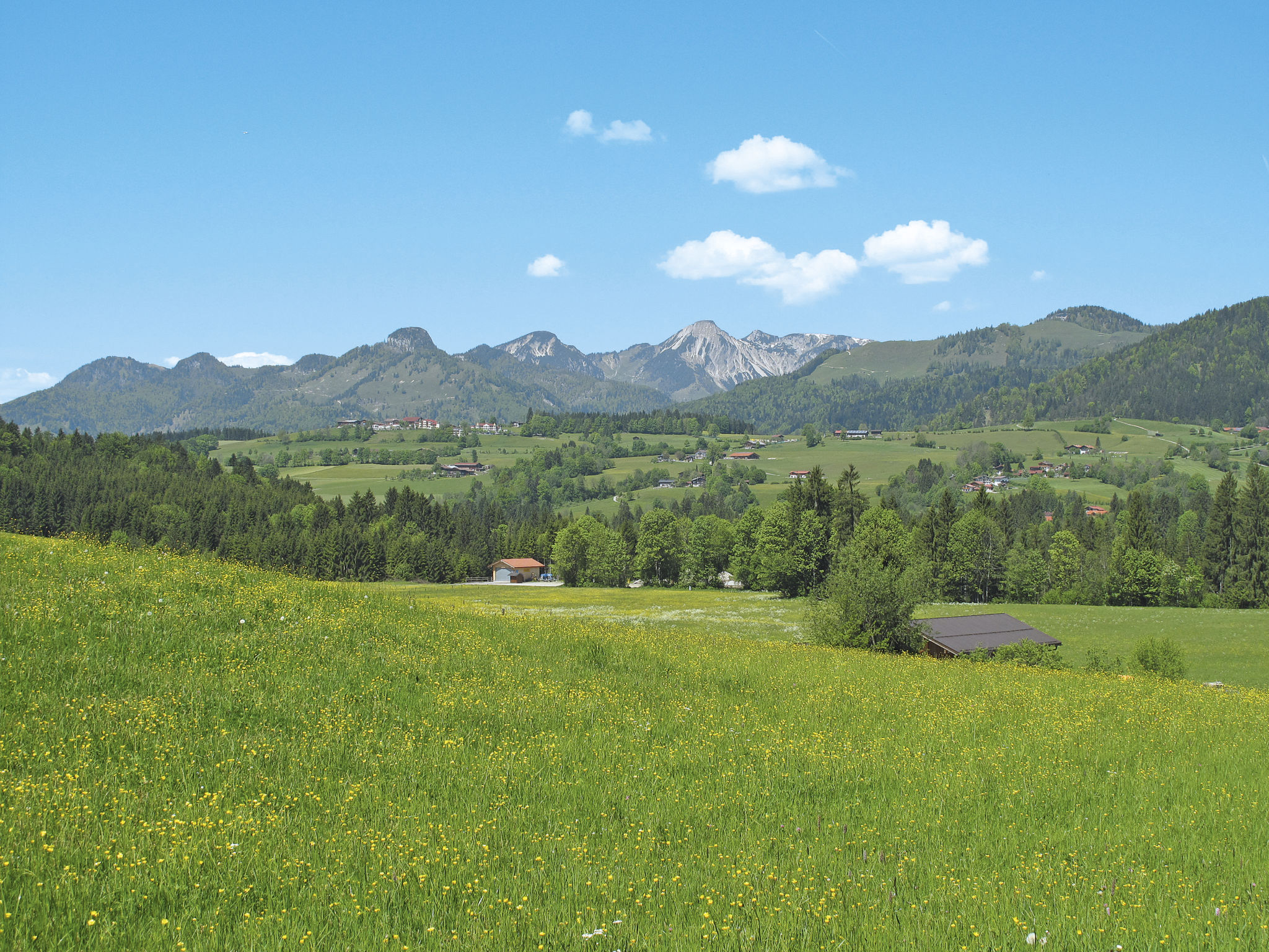 Komfortable Ferienwohnung mit herrlichem Bergblick-Environnement