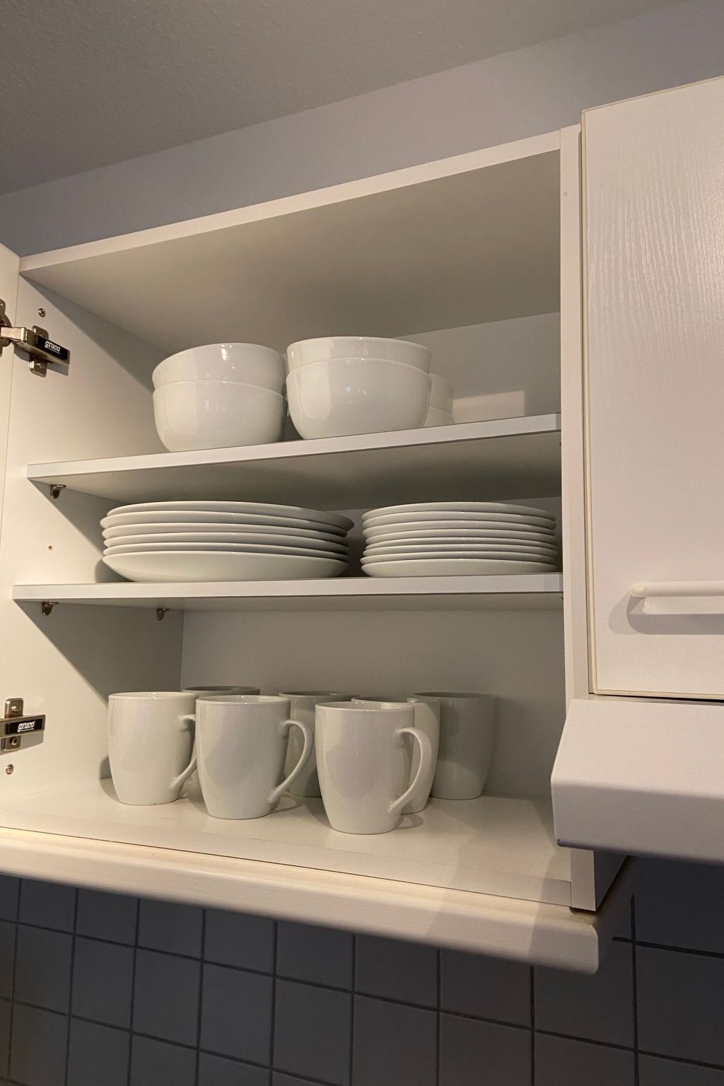 Modern eingerichtete Wohnung mit 2 Schlafzimmern-Image-tags.info